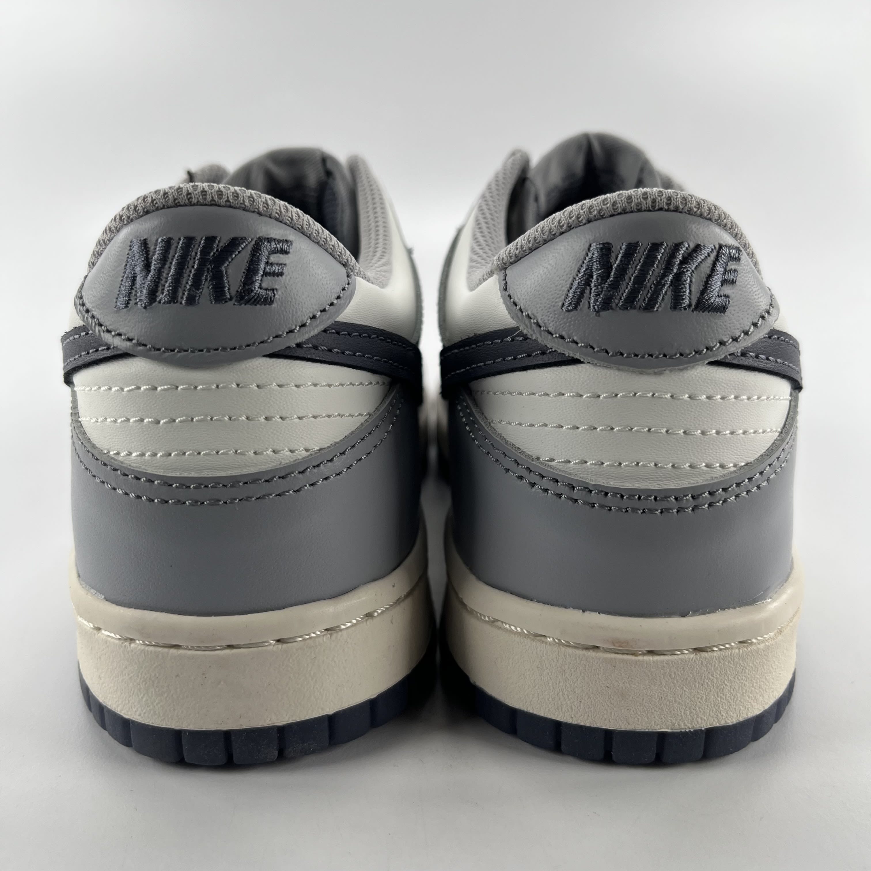 323460 Nike Dunk Low Platinum Tint Light Carbon (GS)