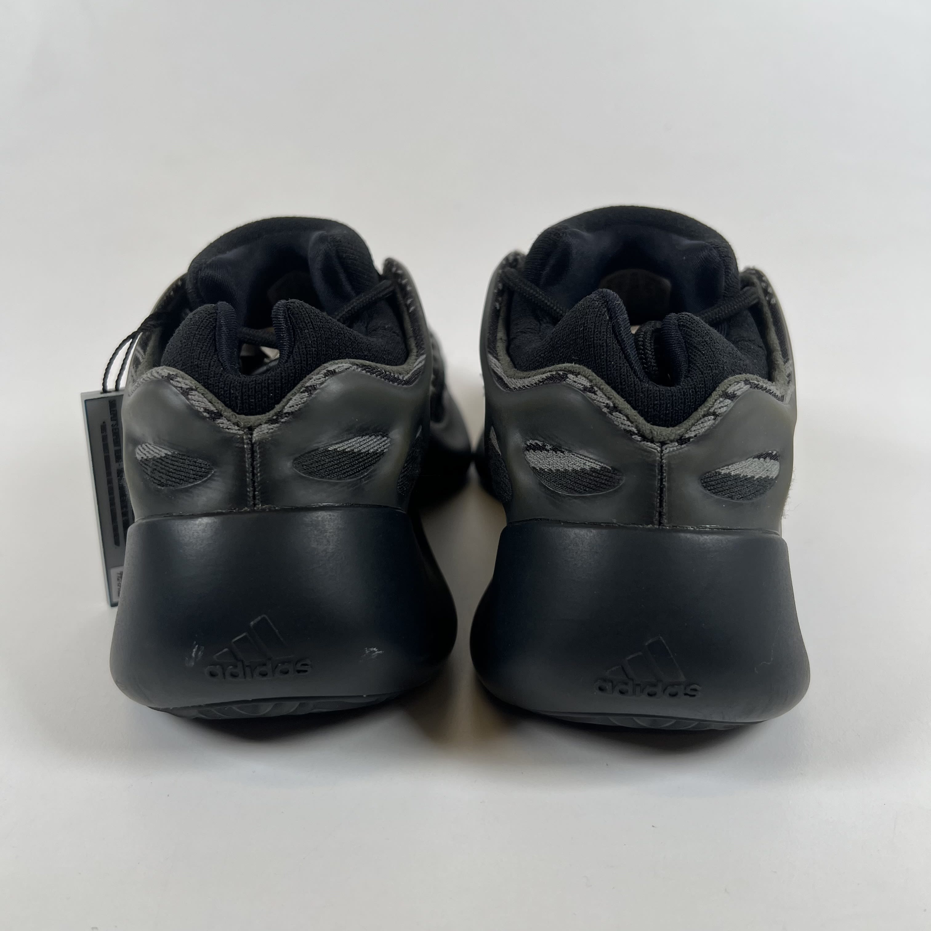 SP7231 adidas Yeezy 700 V3 Alvah