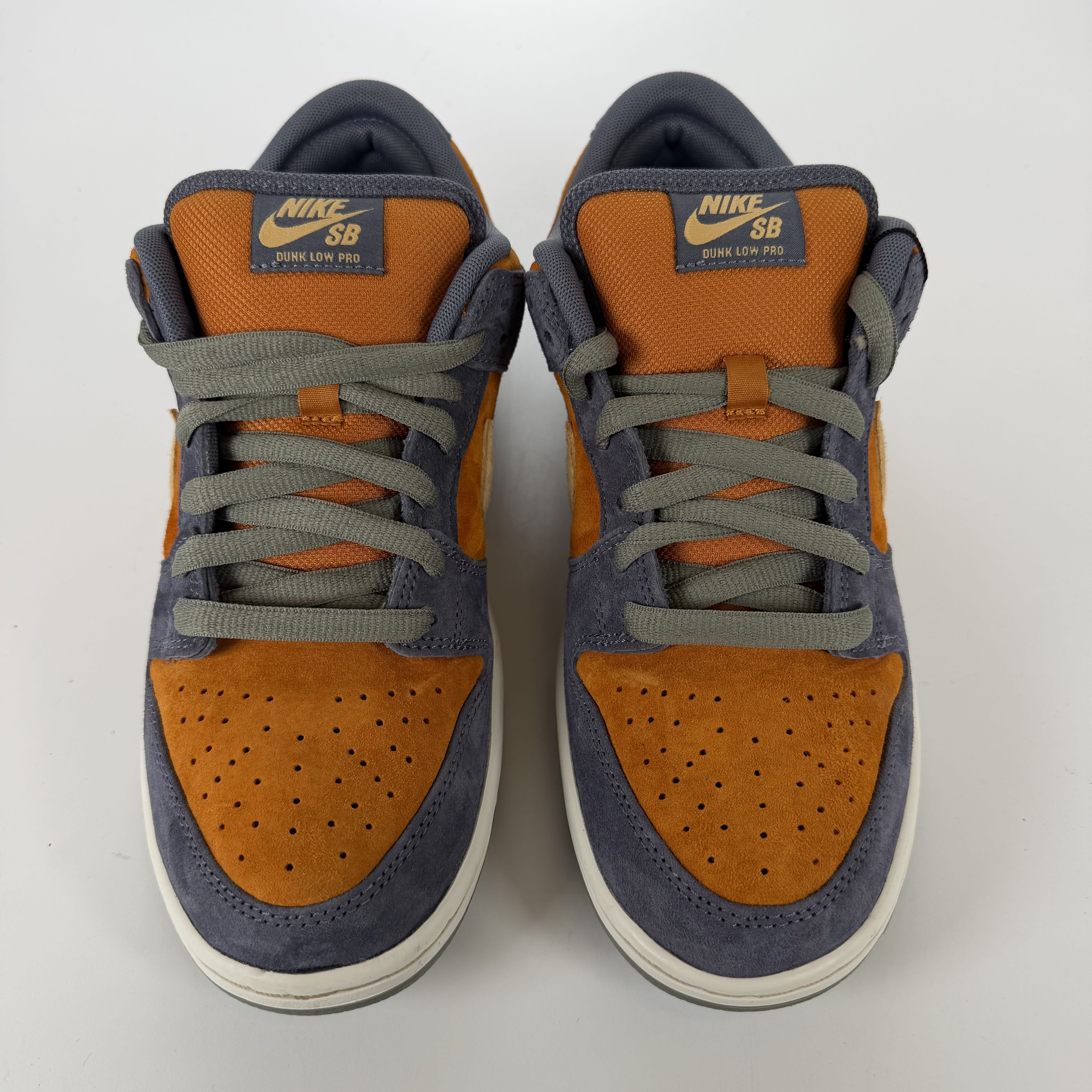 SP5719 Nike SB Dunk Low Light Carbon Monarch