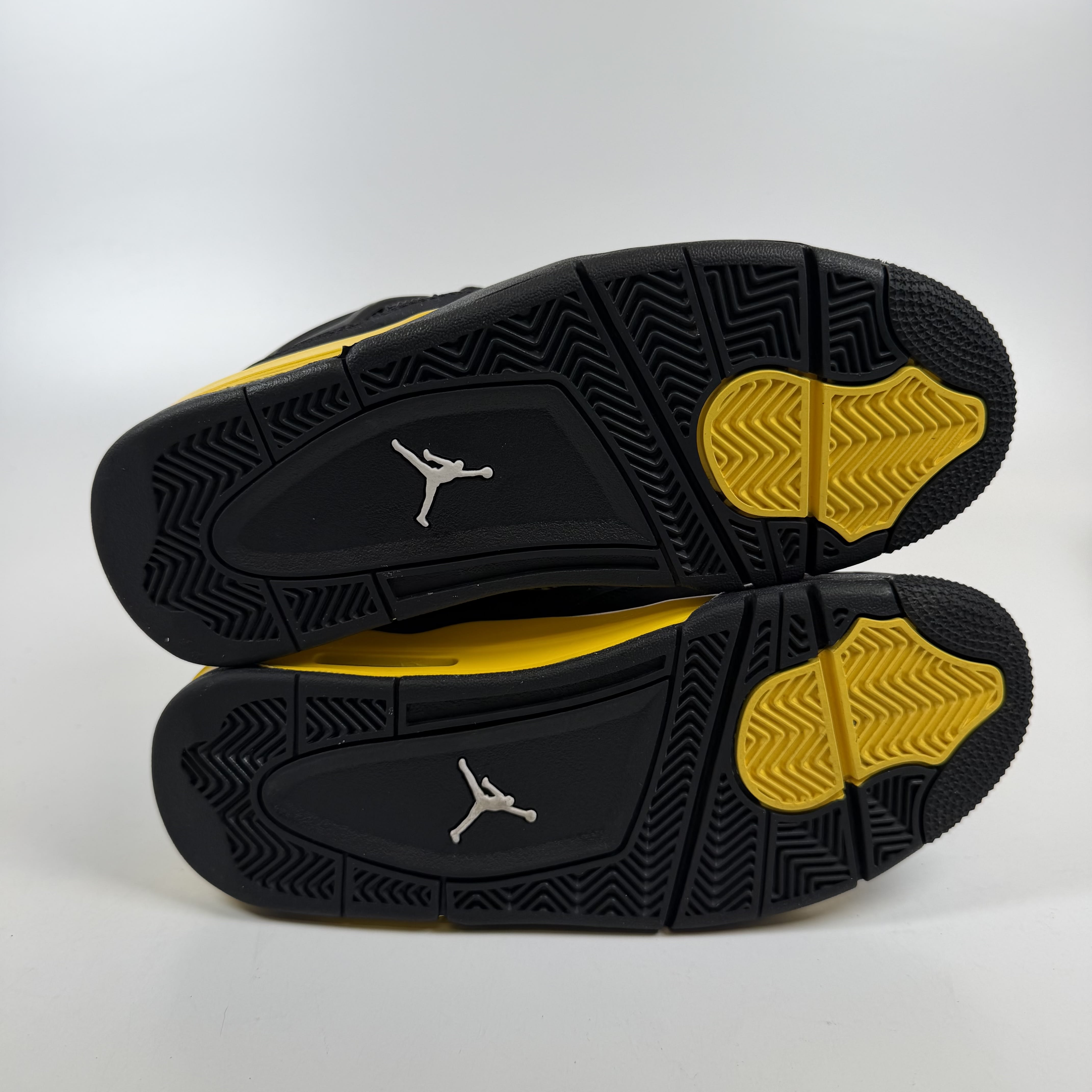 SP11031 Jordan 4 Retro Thunder (2023) (GS)