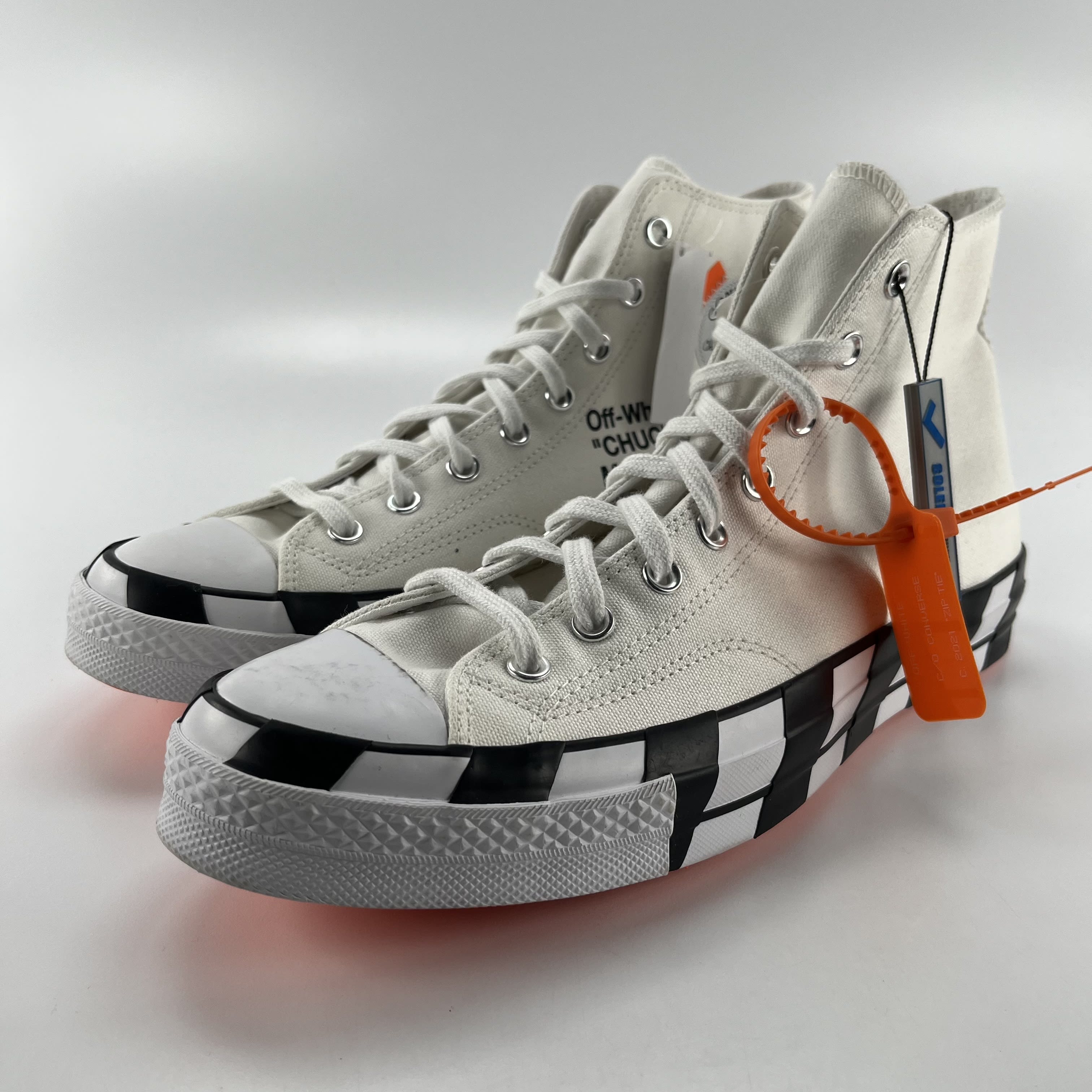 772358 Off-White x Chuck 70 White