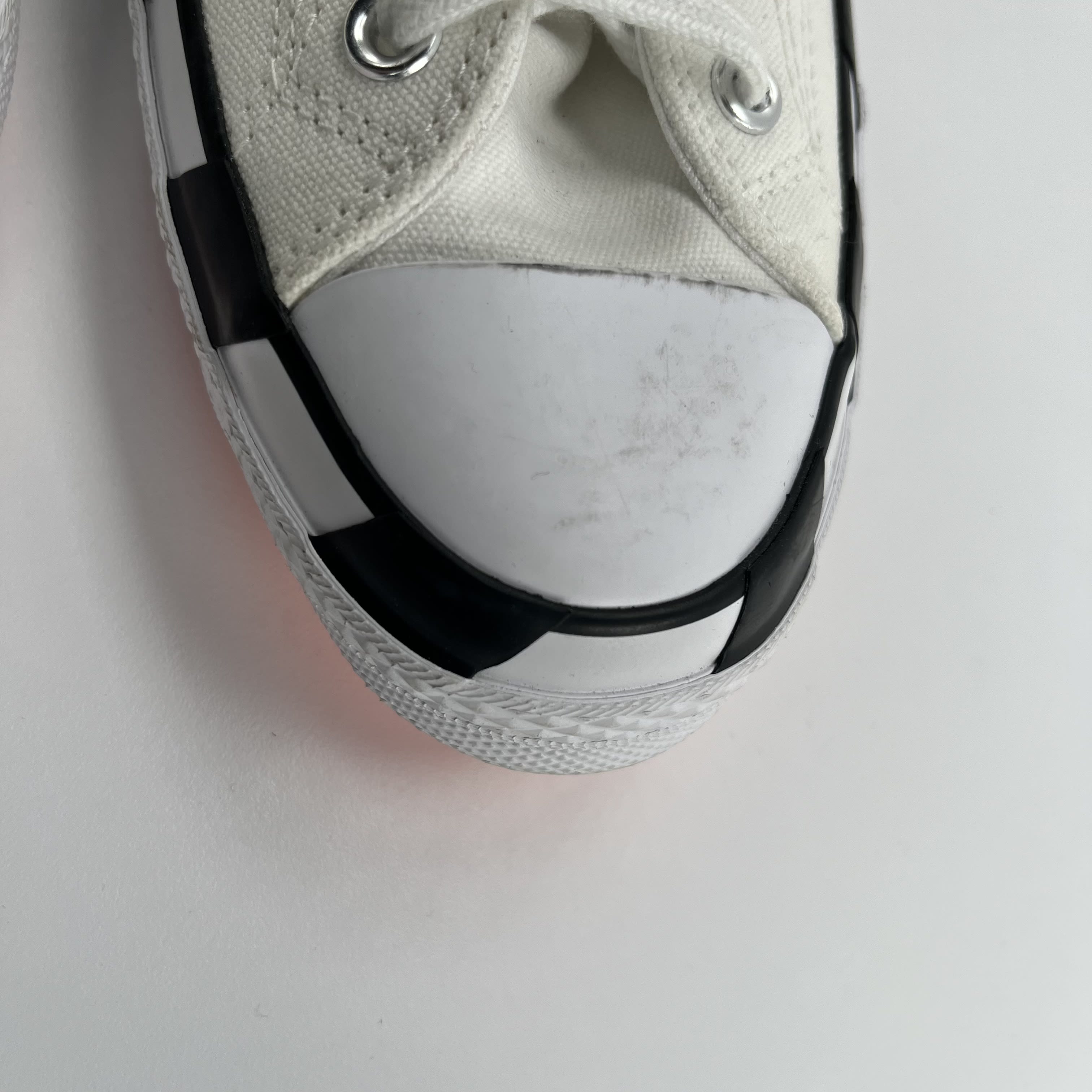 772358 Off-White x Chuck 70 White