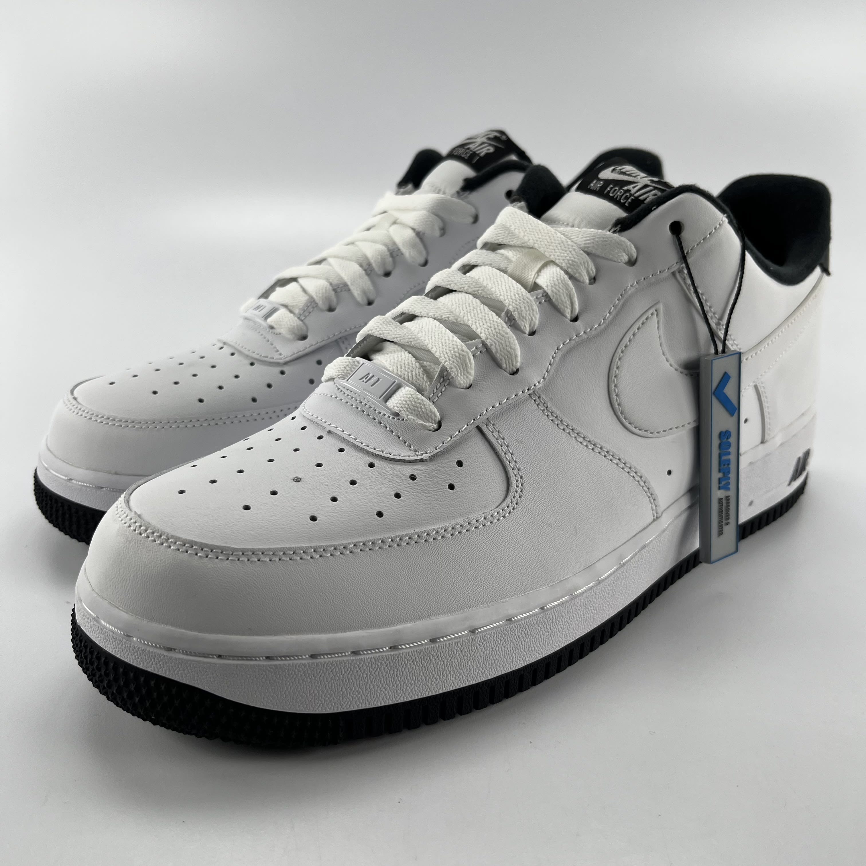 792134 Nike Air Force 1 Low '07 White Black