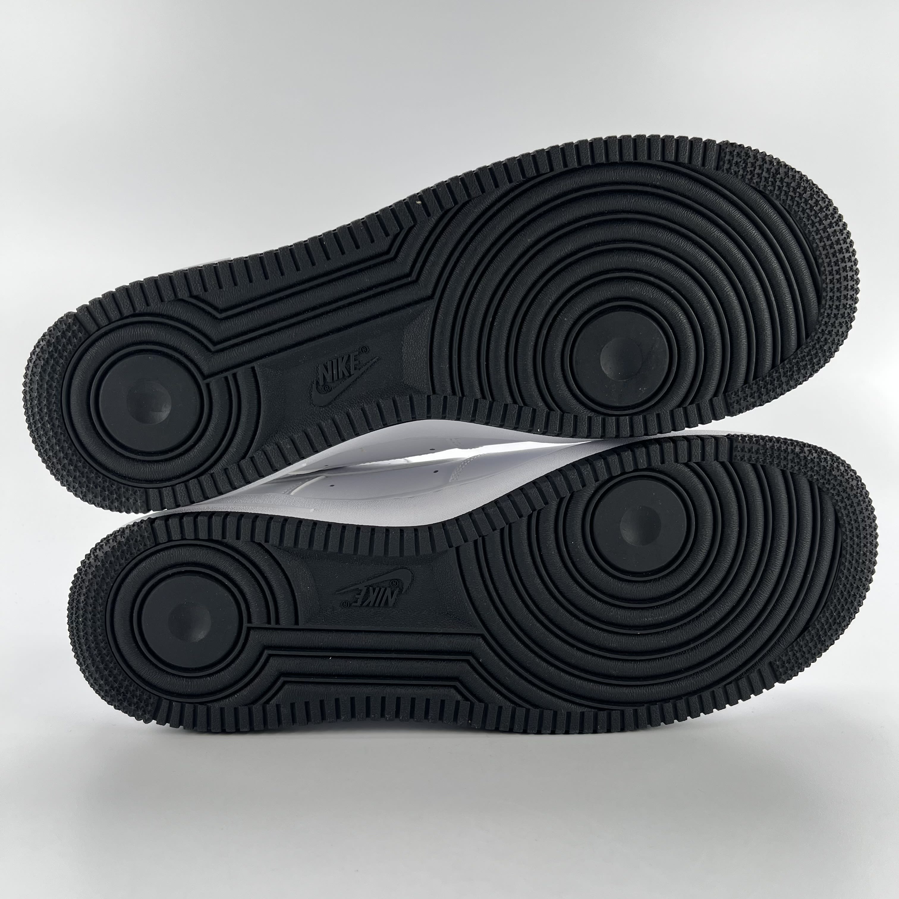 792134 Nike Air Force 1 Low '07 White Black