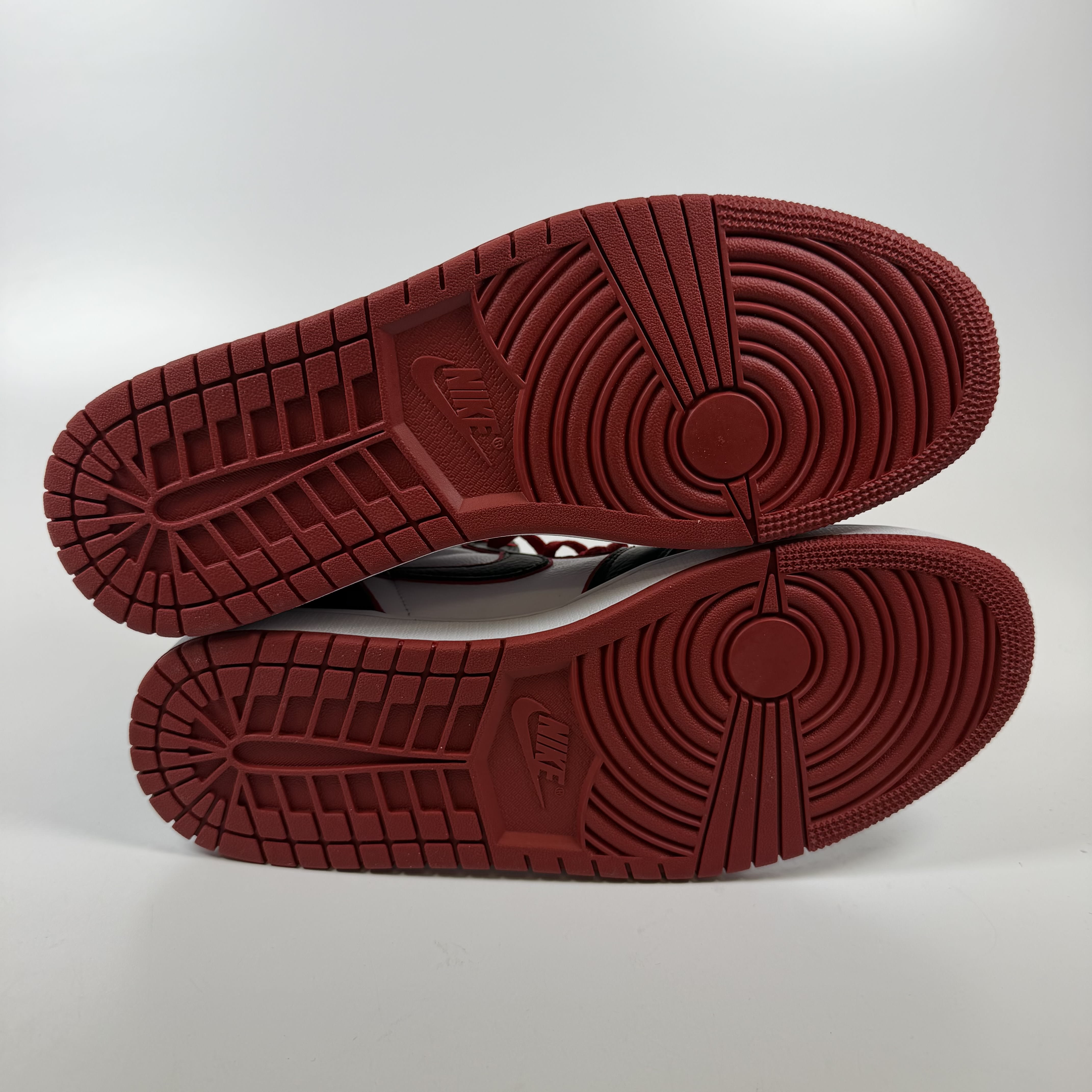 SP9174 Jordan 1 Retro High Bloodline