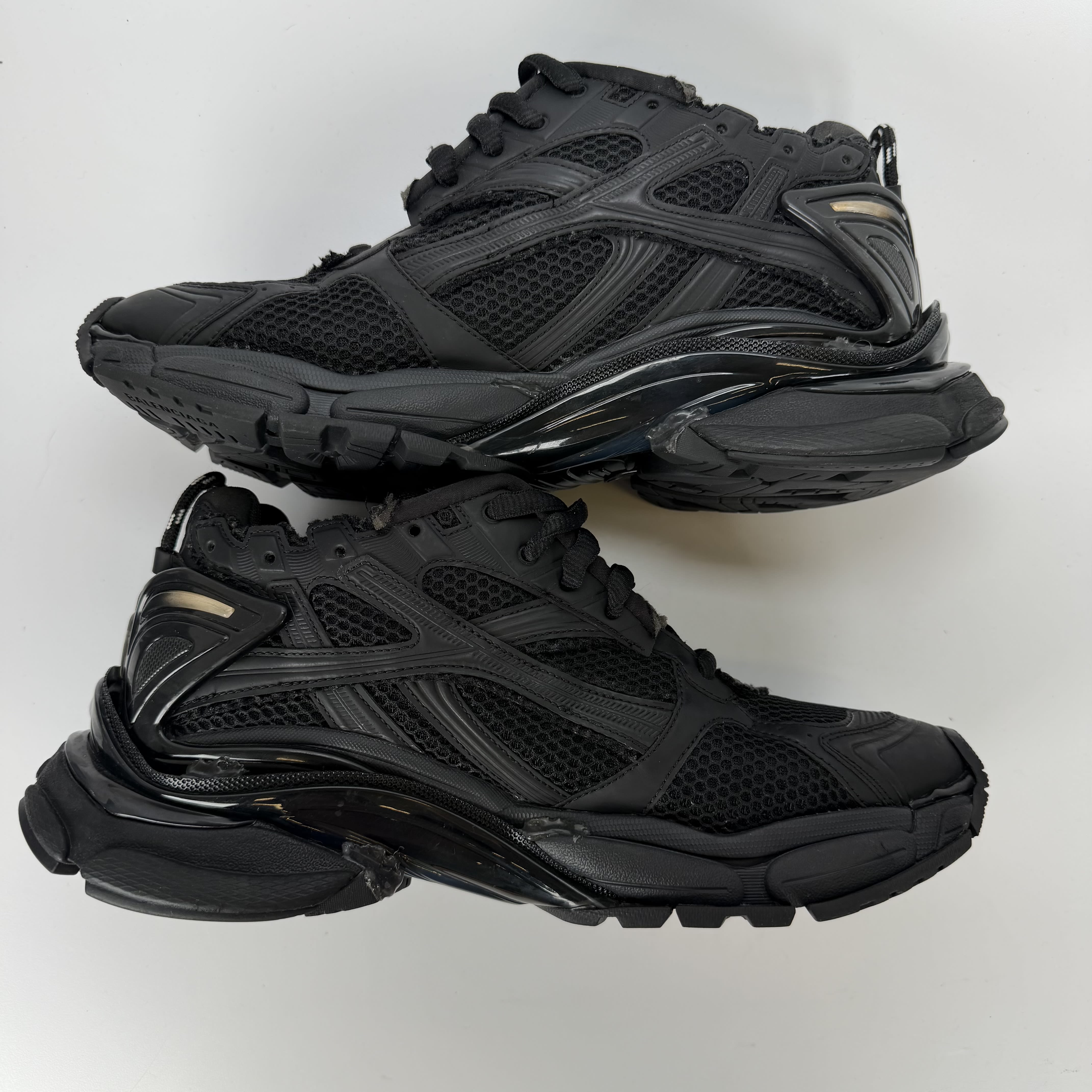 SP5239 Balenciaga Runner Sneaker 'Black'