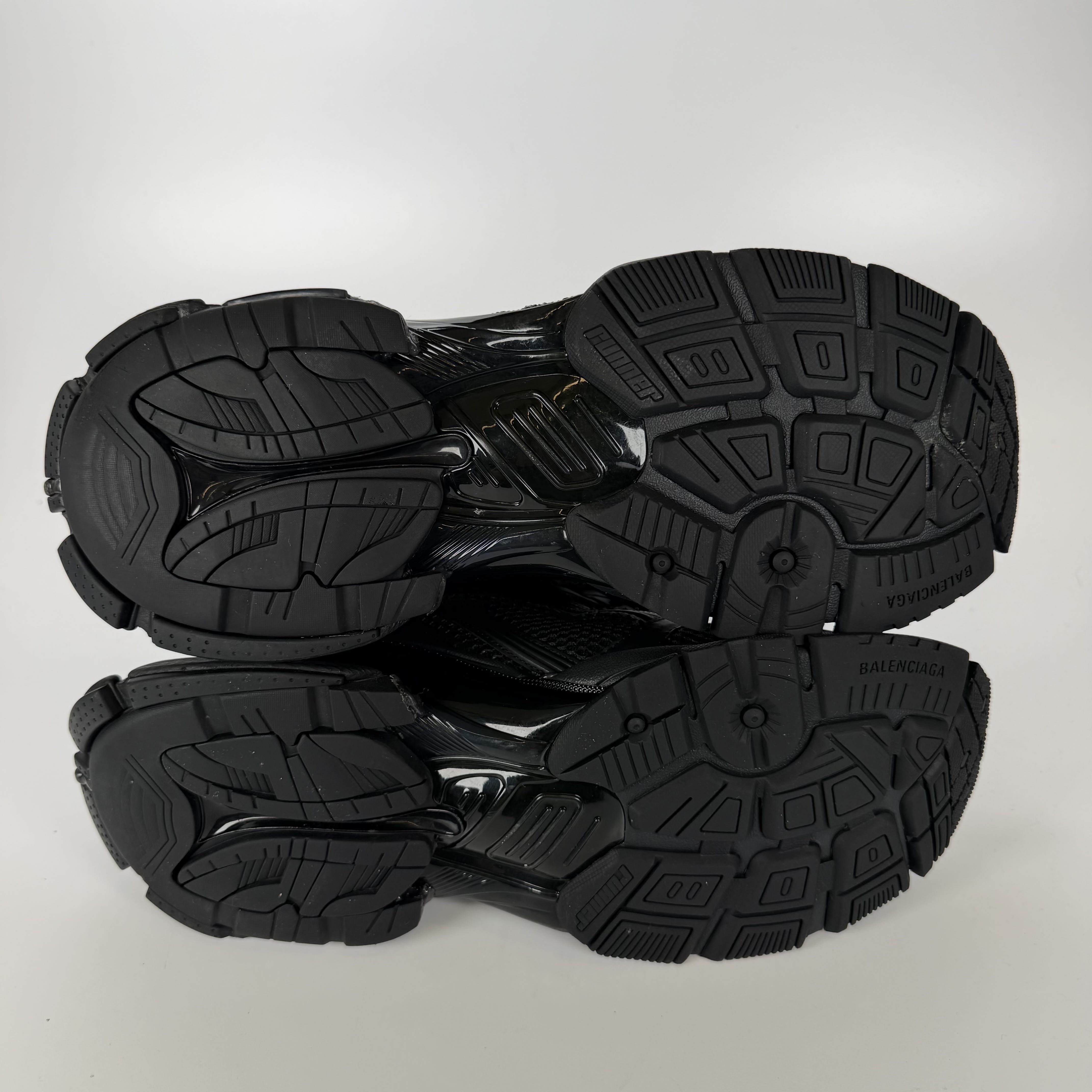 SP5239 Balenciaga Runner Sneaker 'Black'