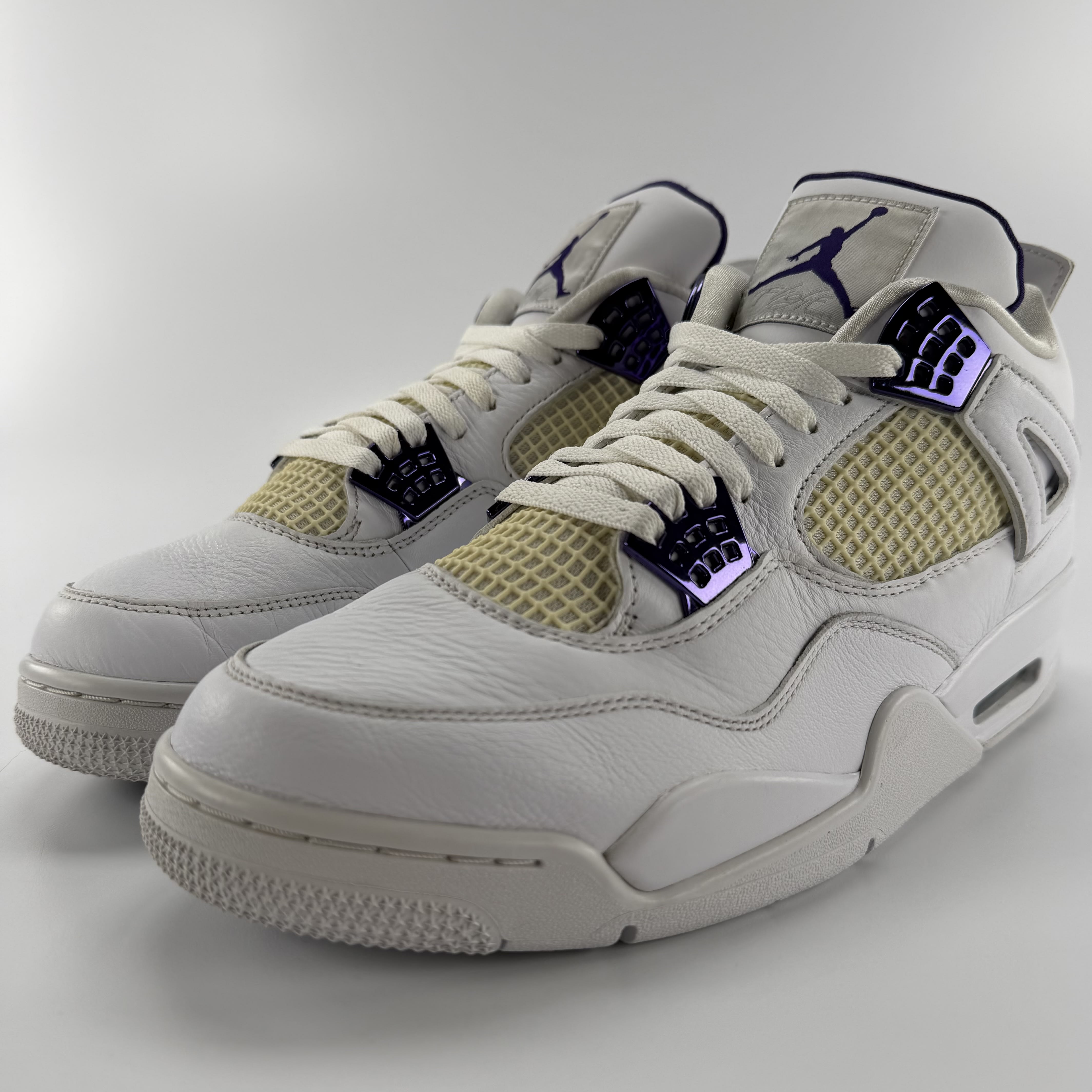 [518143] Jordan 4 Retro Metallic Purple