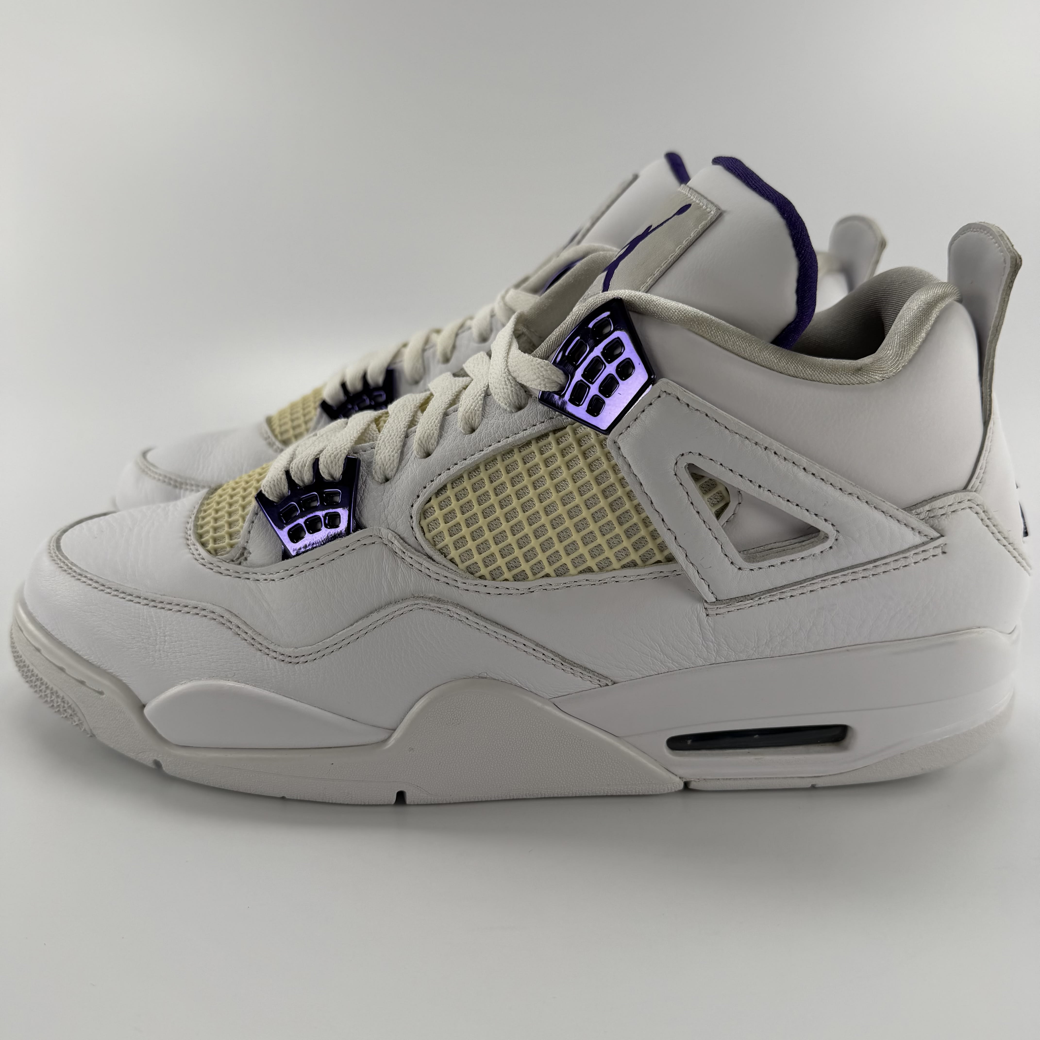 518143 Jordan 4 Retro Metallic Purple