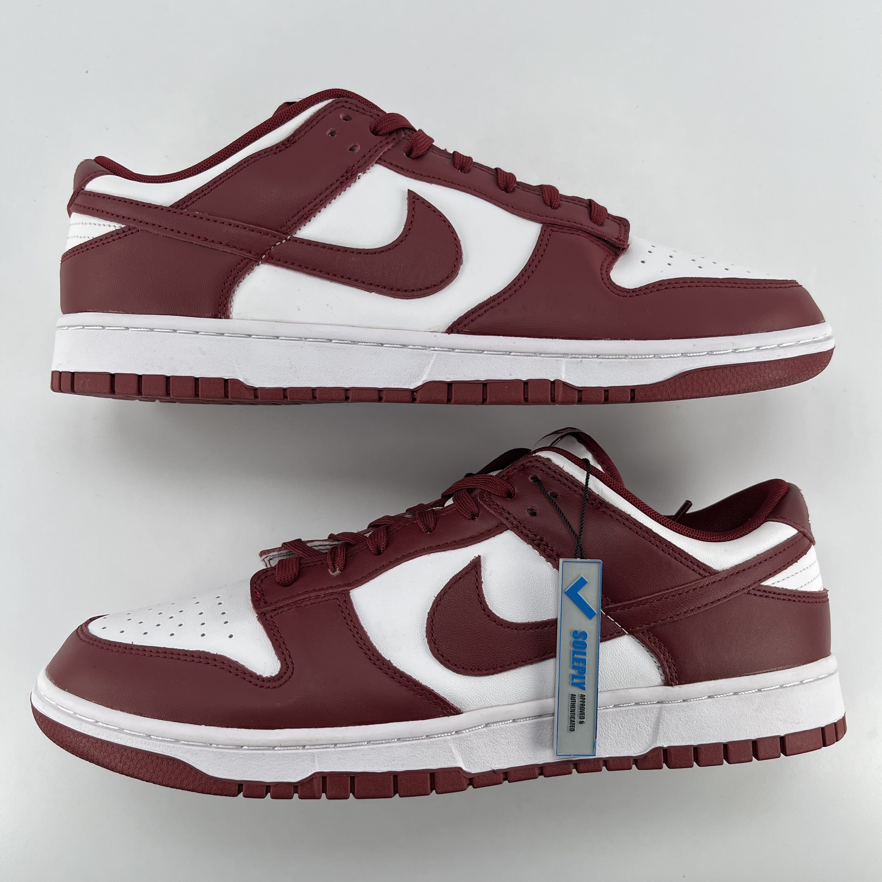 625368 Nike Dunk Low Team Red