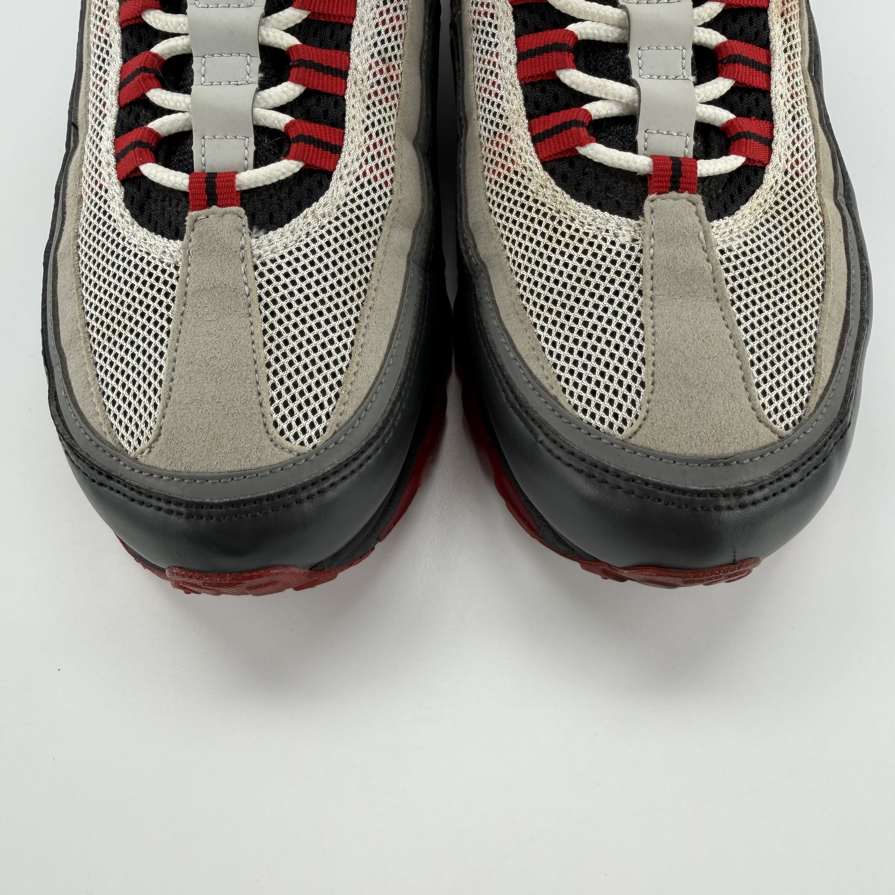 820685 Nike Air Max 24-7 'Black Grey Red'