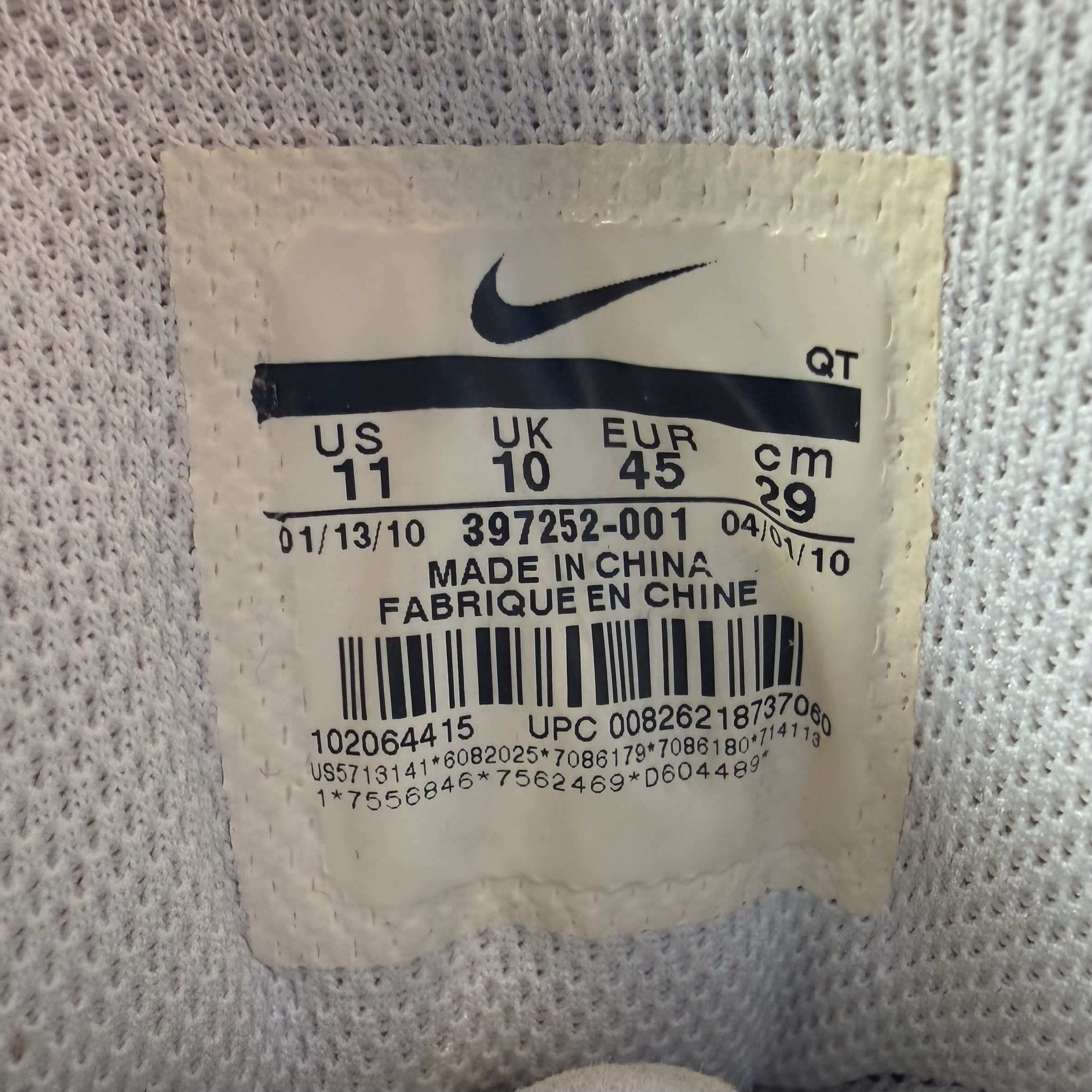 820685 Nike Air Max 24-7 'Black Grey Red'