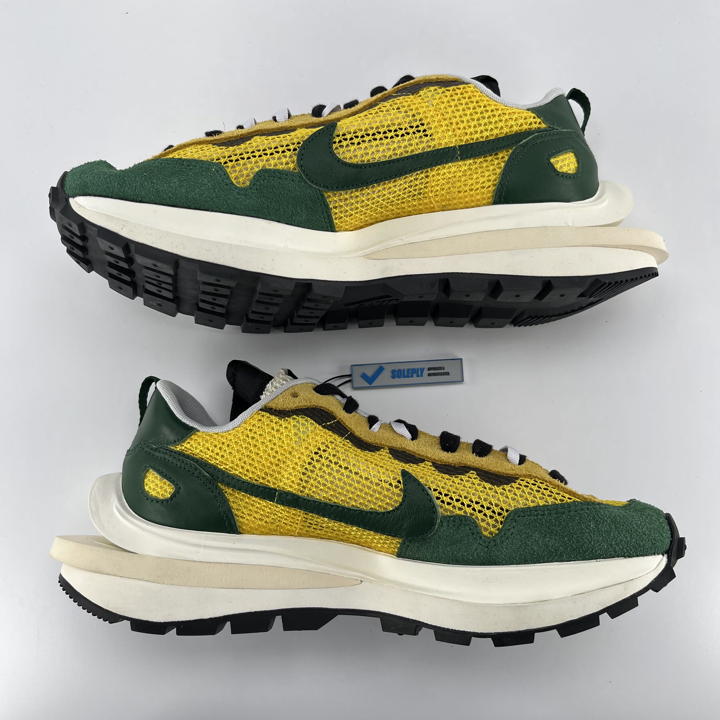 450095 Nike Vaporwaffle sacai Tour Yellow Stadium Green