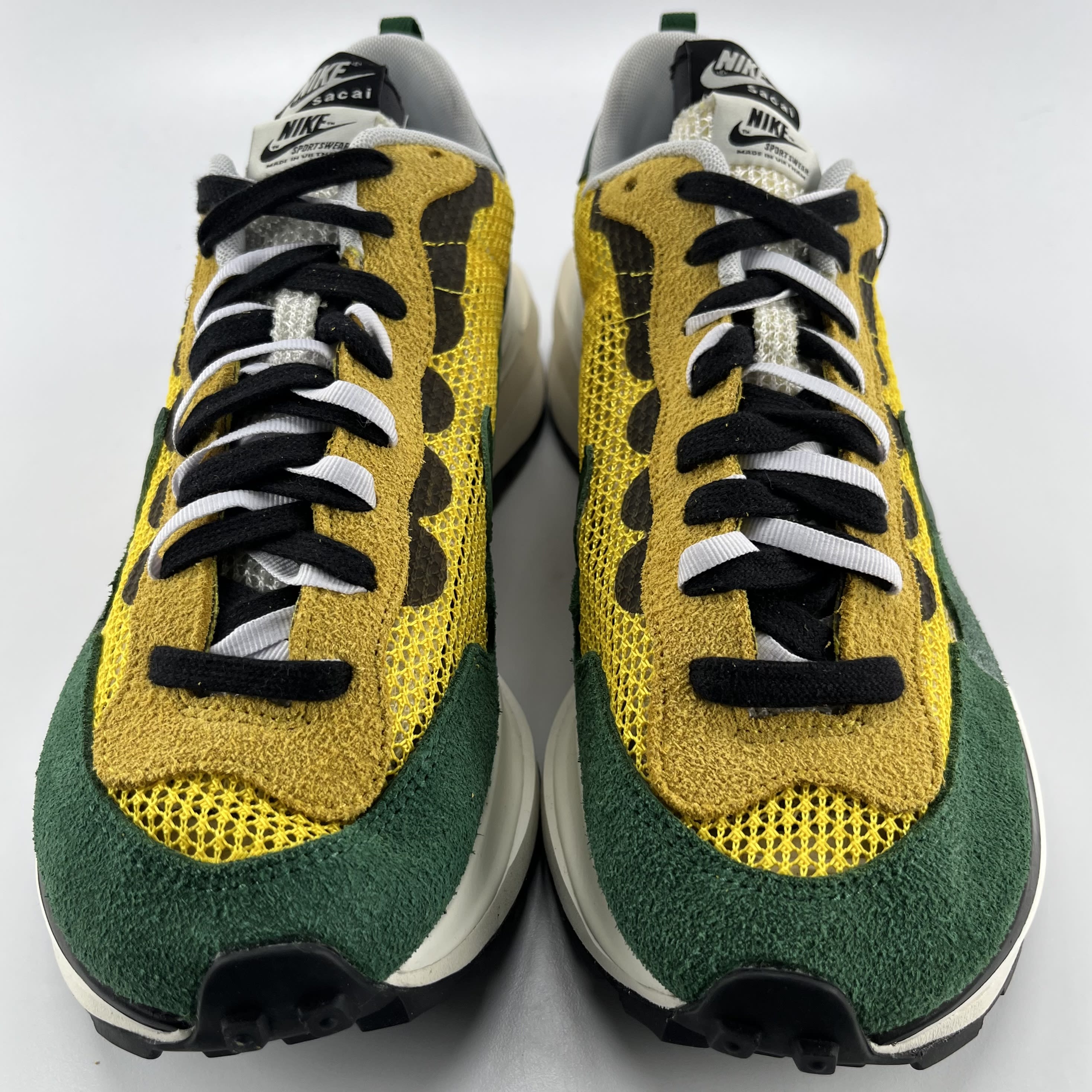 450095 Nike Vaporwaffle sacai Tour Yellow Stadium Green