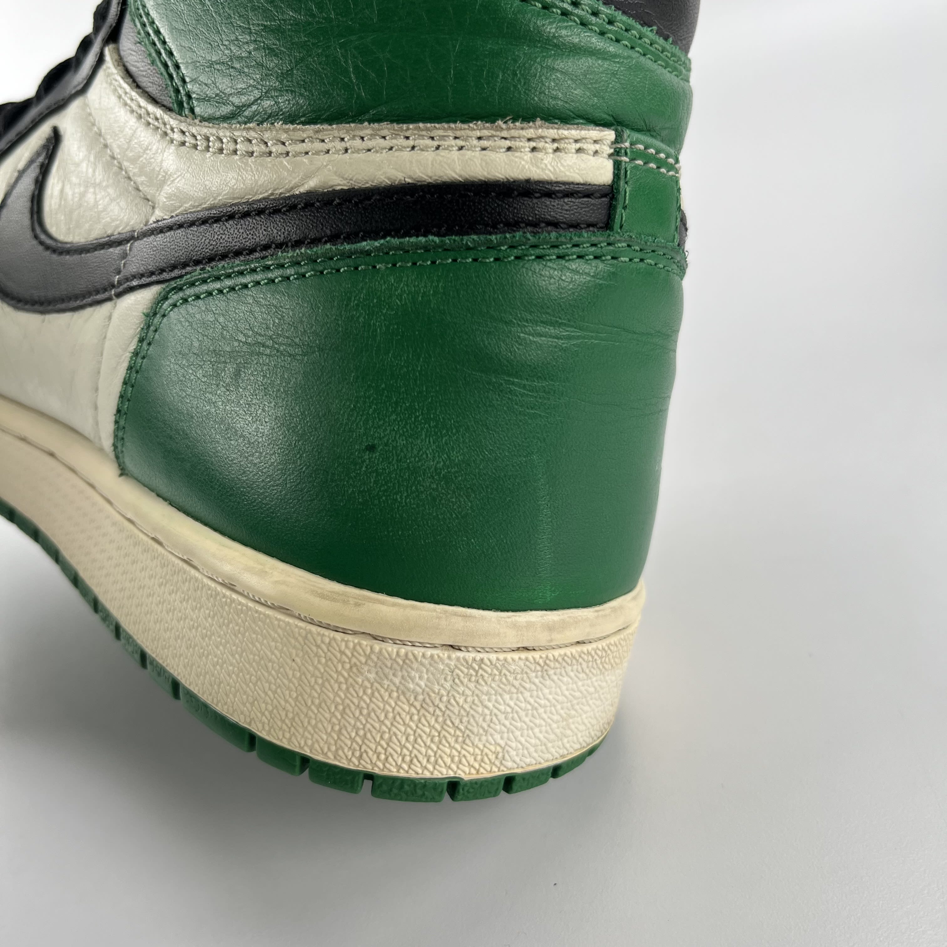 797280 Air Jordan 1 Retro High OG 'Pine Green'