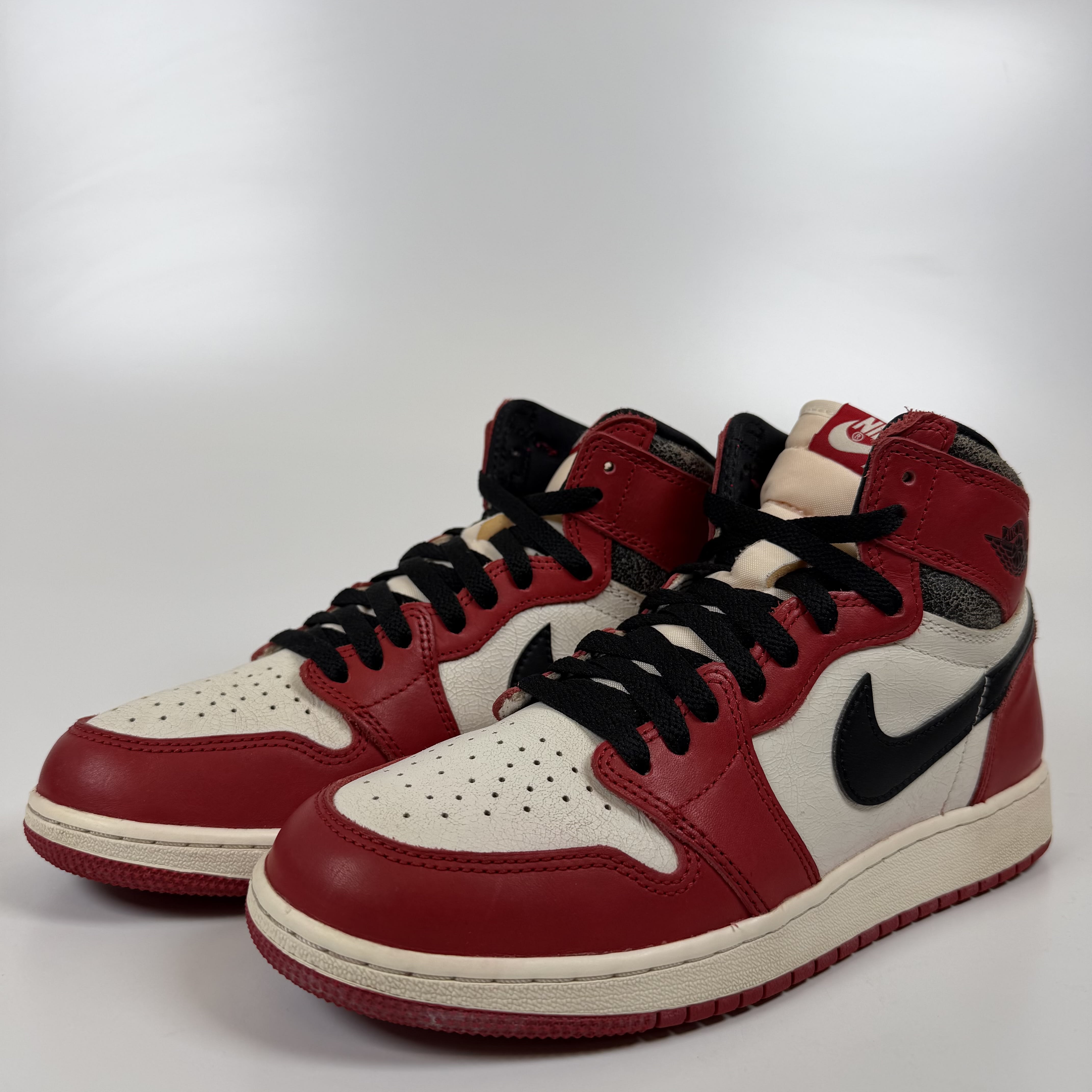 647801 Air Jordan 1 Retro High OG GS 'Chicago Lost & Found'