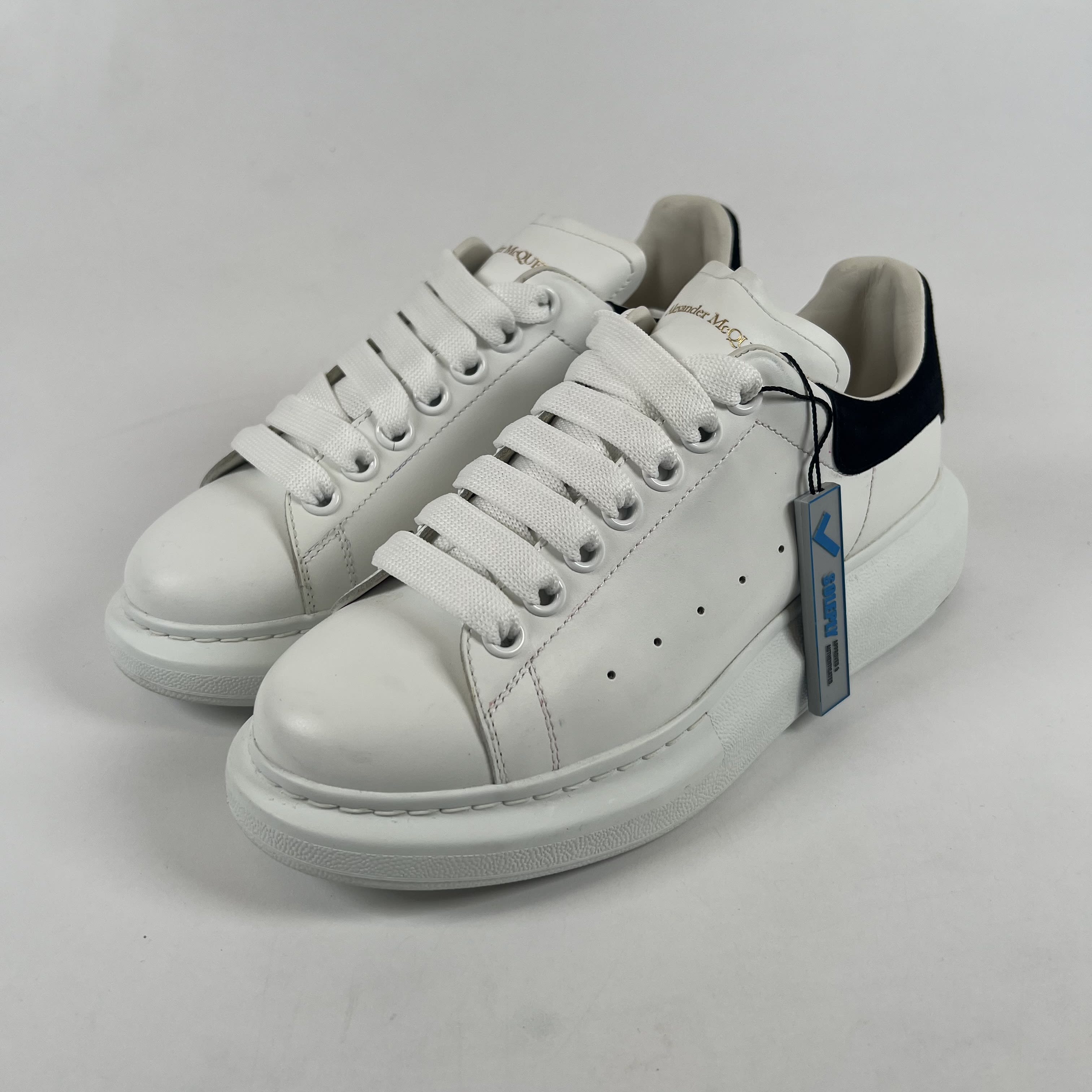 SP9760 Alexander Mcqueen Oversized Black and White