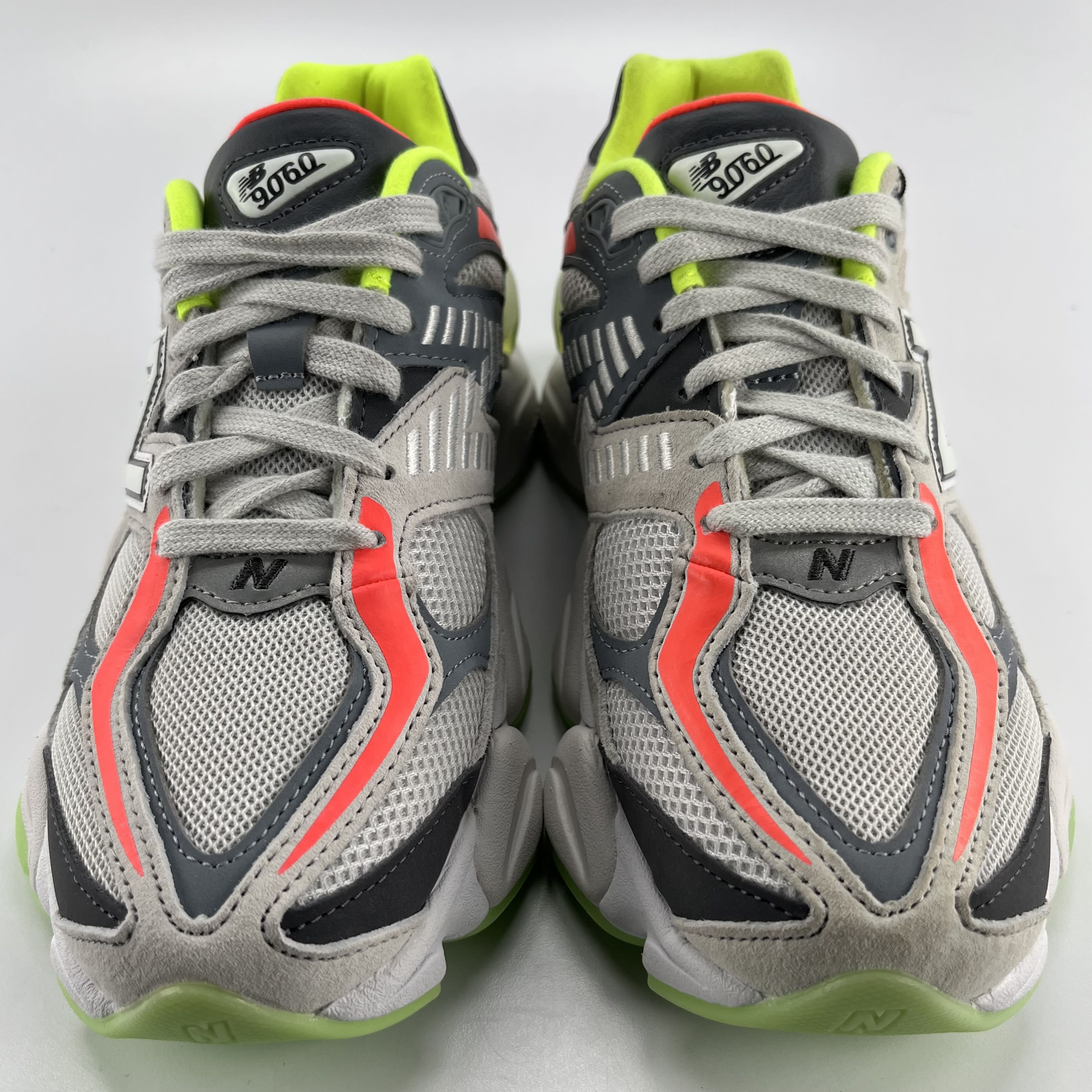 276211 New Balance 9060 DTLR Glow