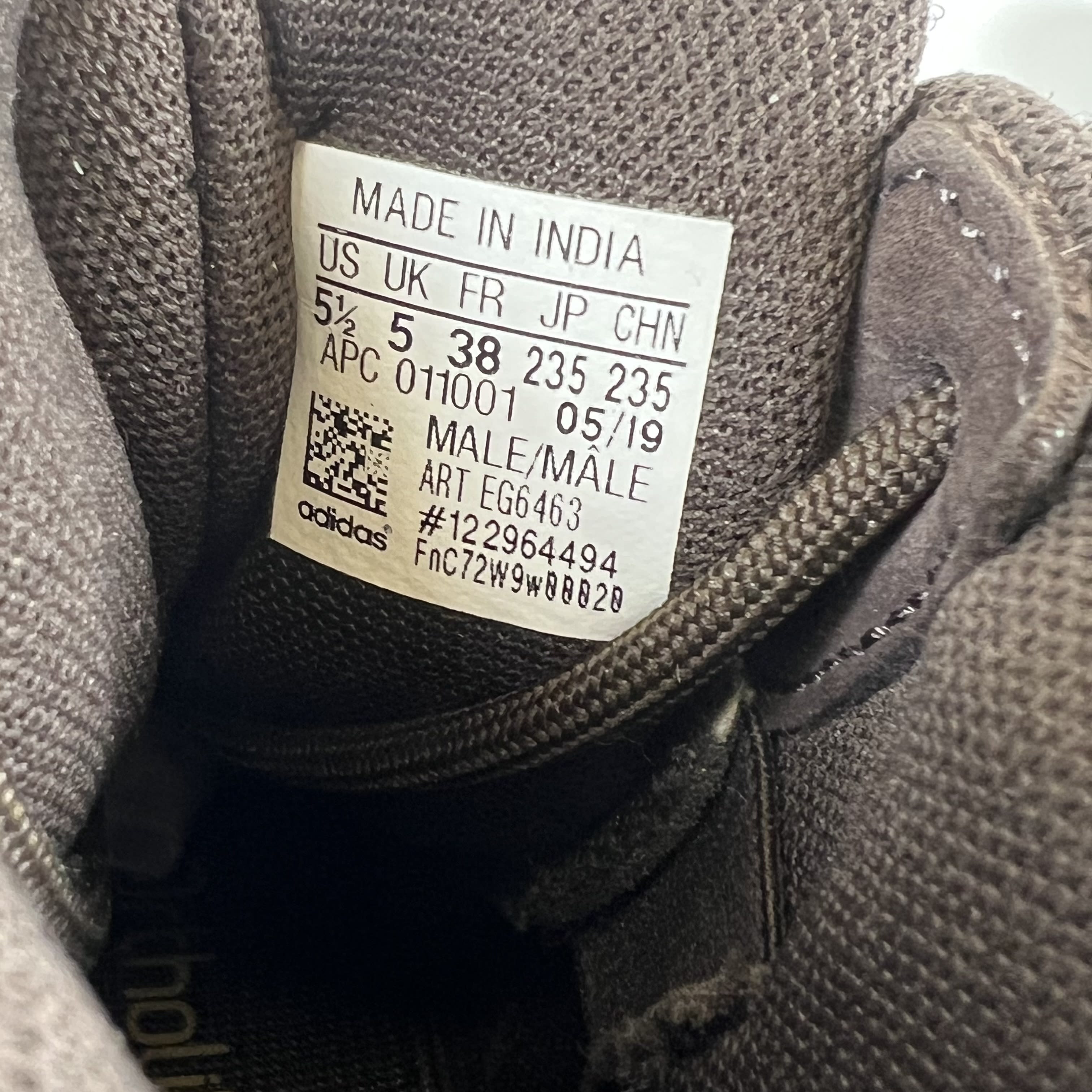 SP7232 adidas Yeezy Desert Boot Oil