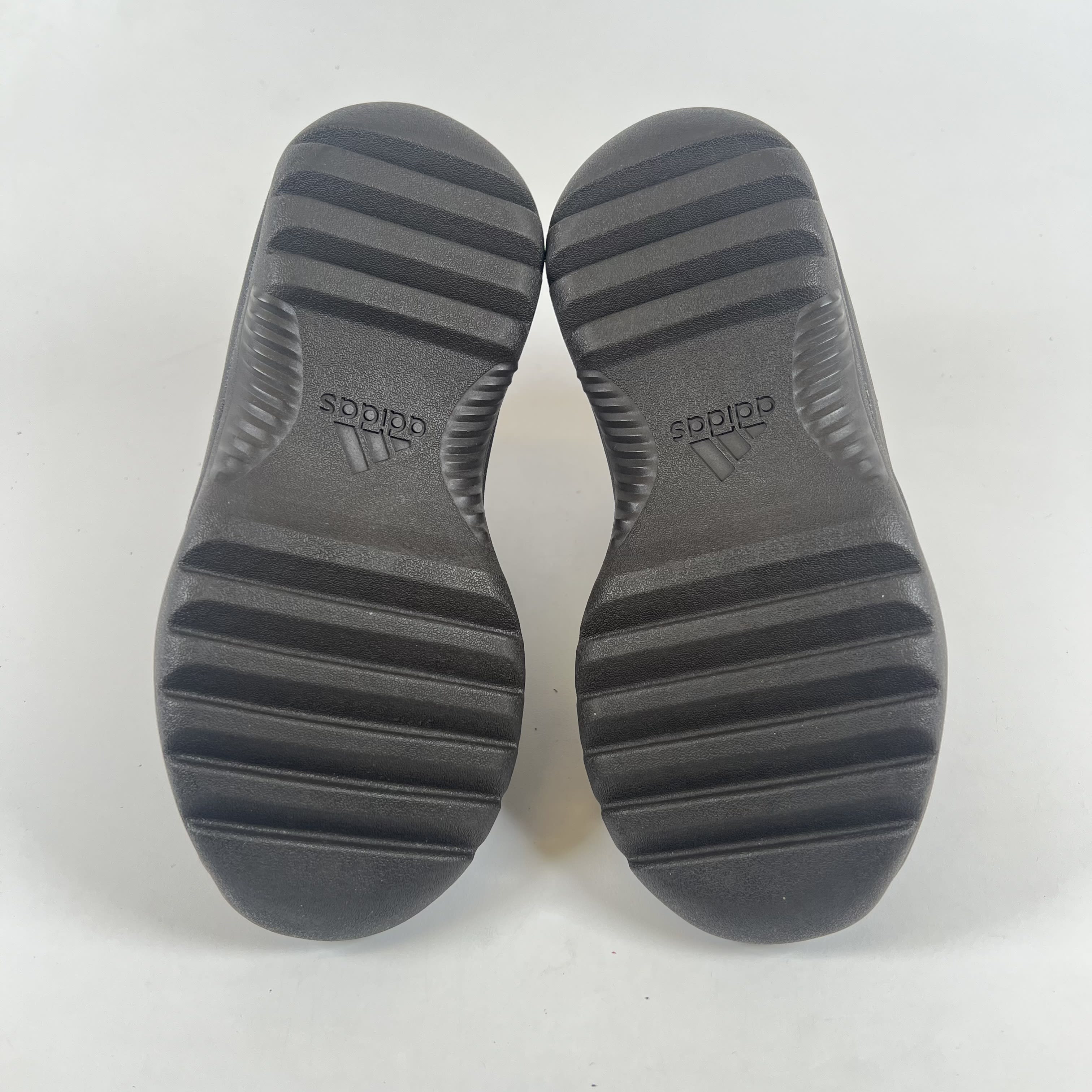 SP7232 adidas Yeezy Desert Boot Oil