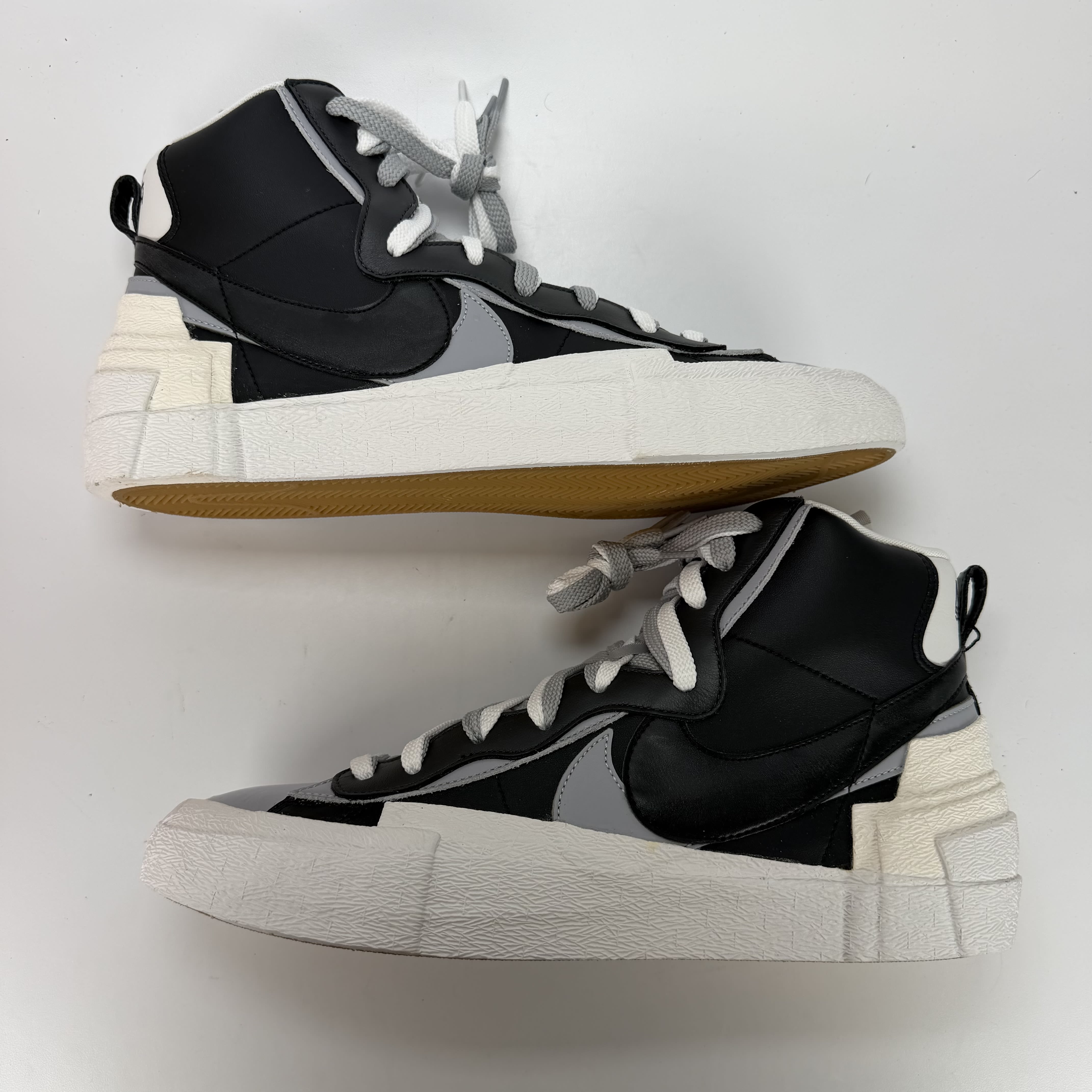 SP5674 Nike Blazer Mid sacai Black Grey