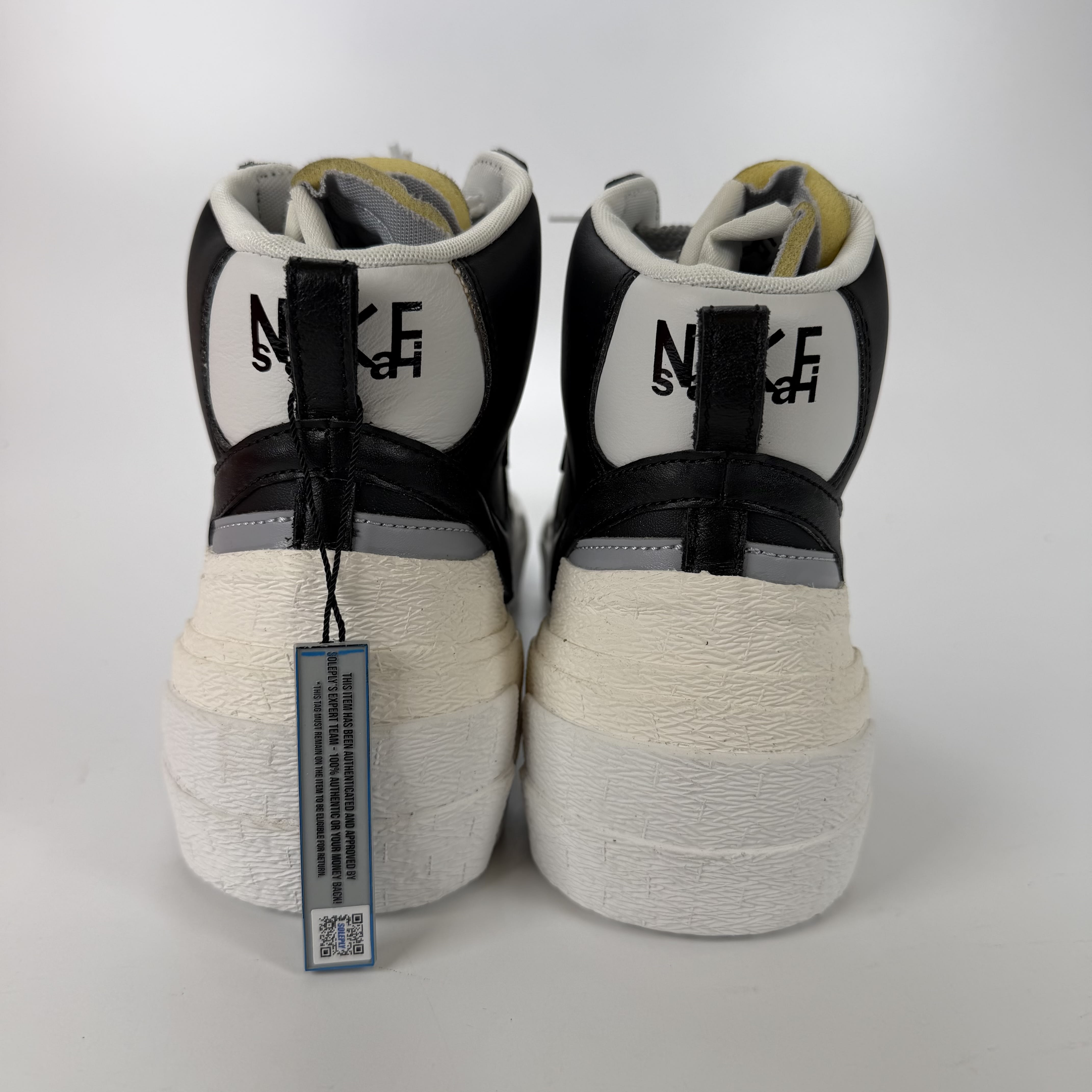 SP5674 Nike Blazer Mid sacai Black Grey