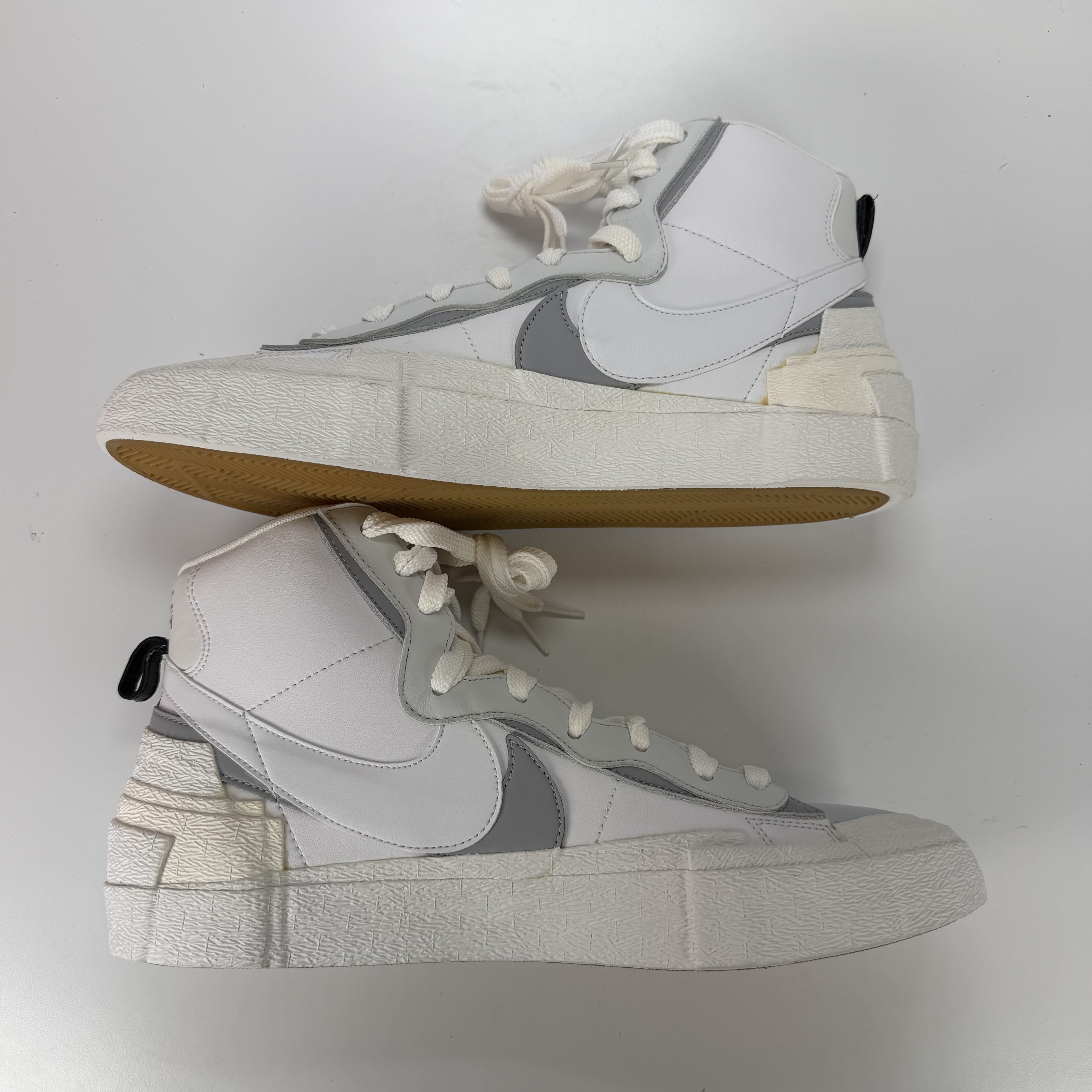 SP5675 Nike Blazer Mid sacai White Grey
