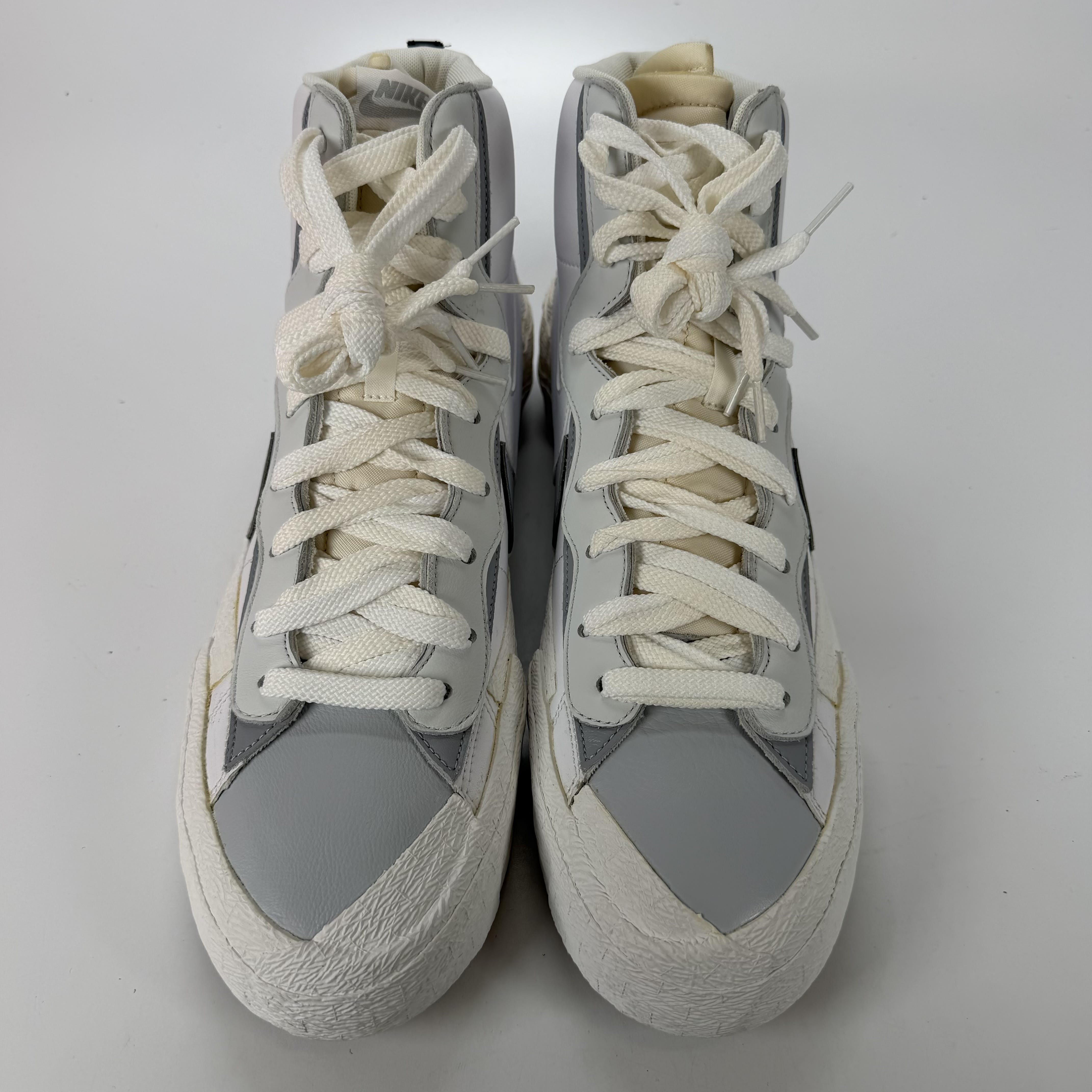 SP5675 Nike Blazer Mid sacai White Grey