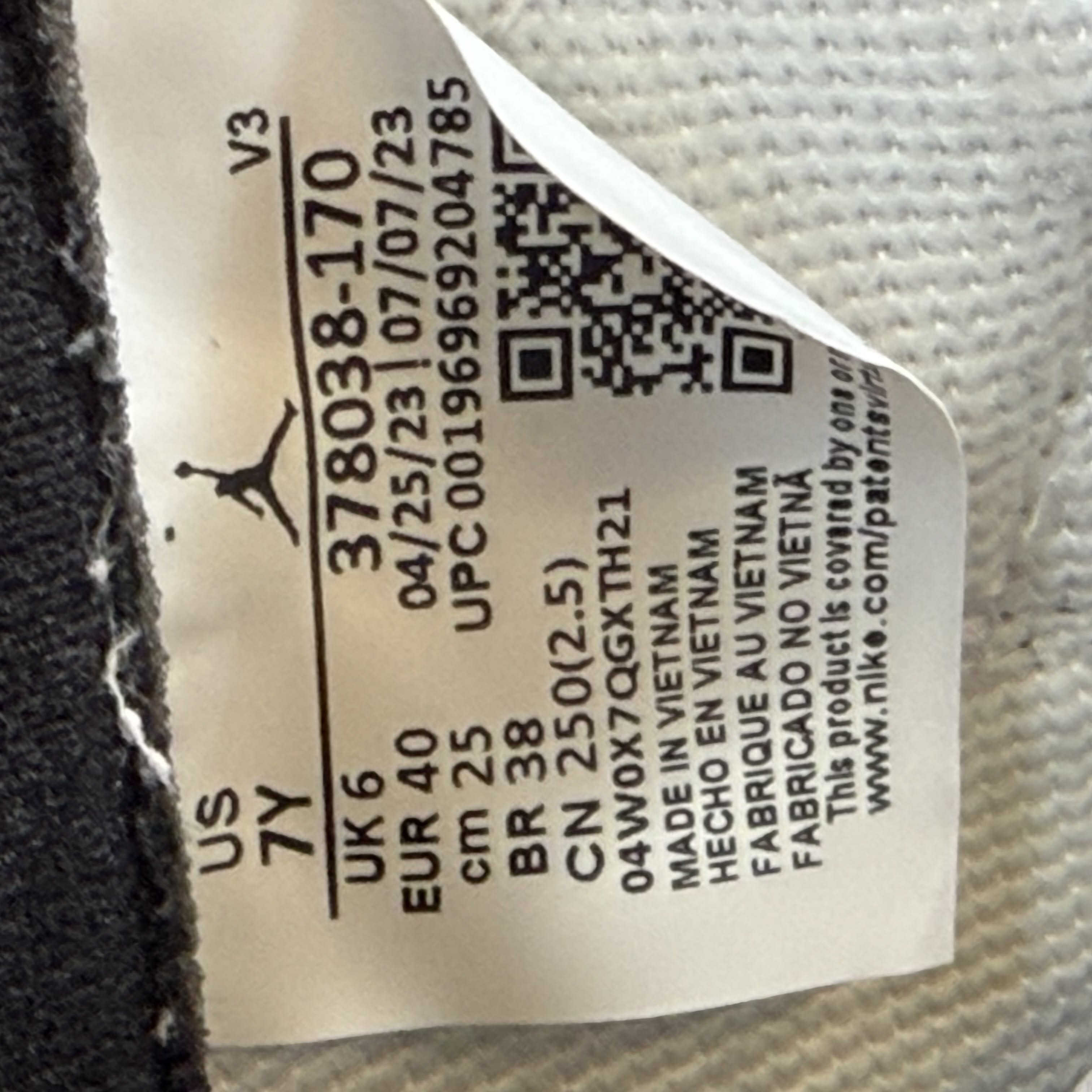 626491 Jordan 11 Retro DMP Gratitude (2023) (GS)