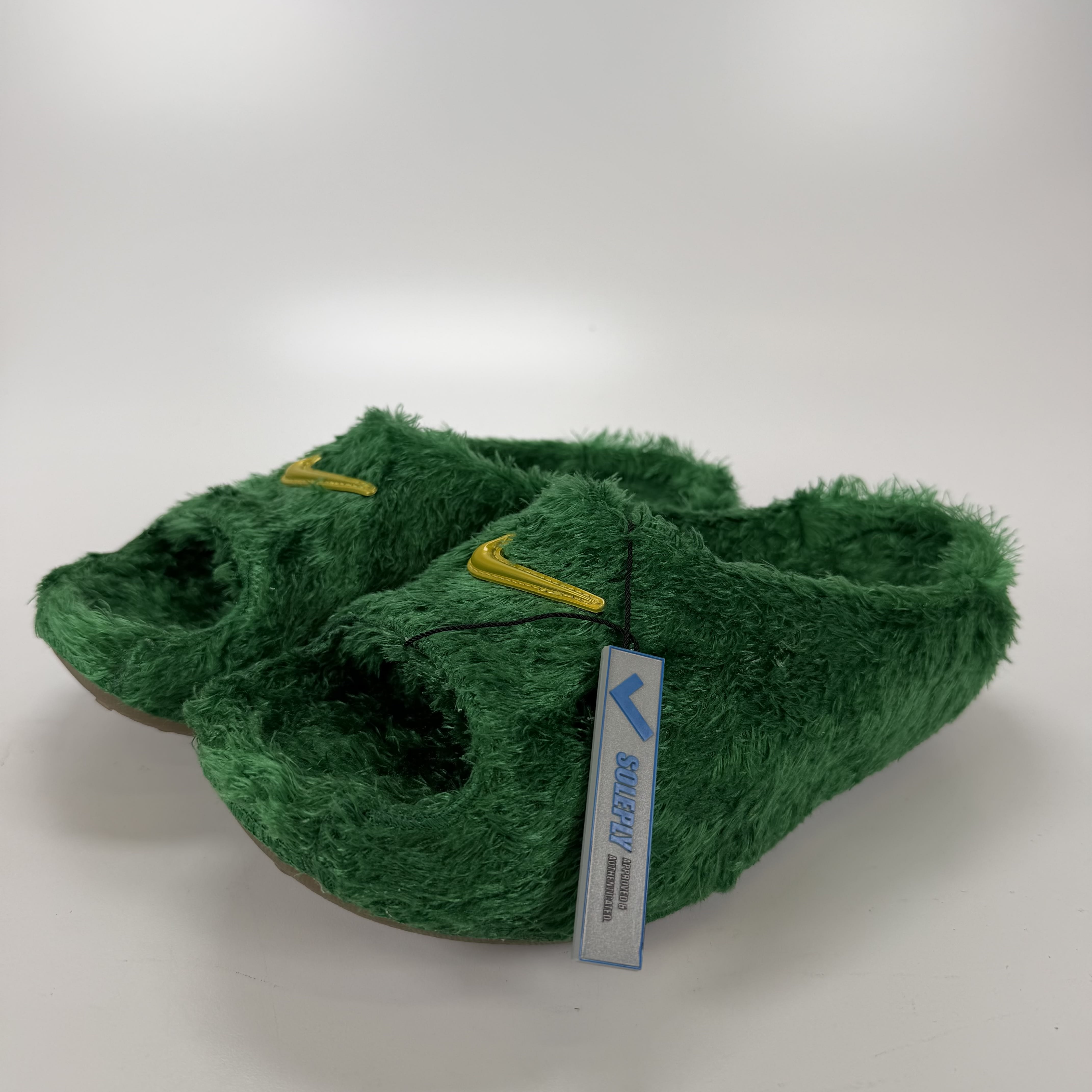SP5330 Nike ReactX Rejuven8 Slide .SWOOSH Touch Grass Kelly Green