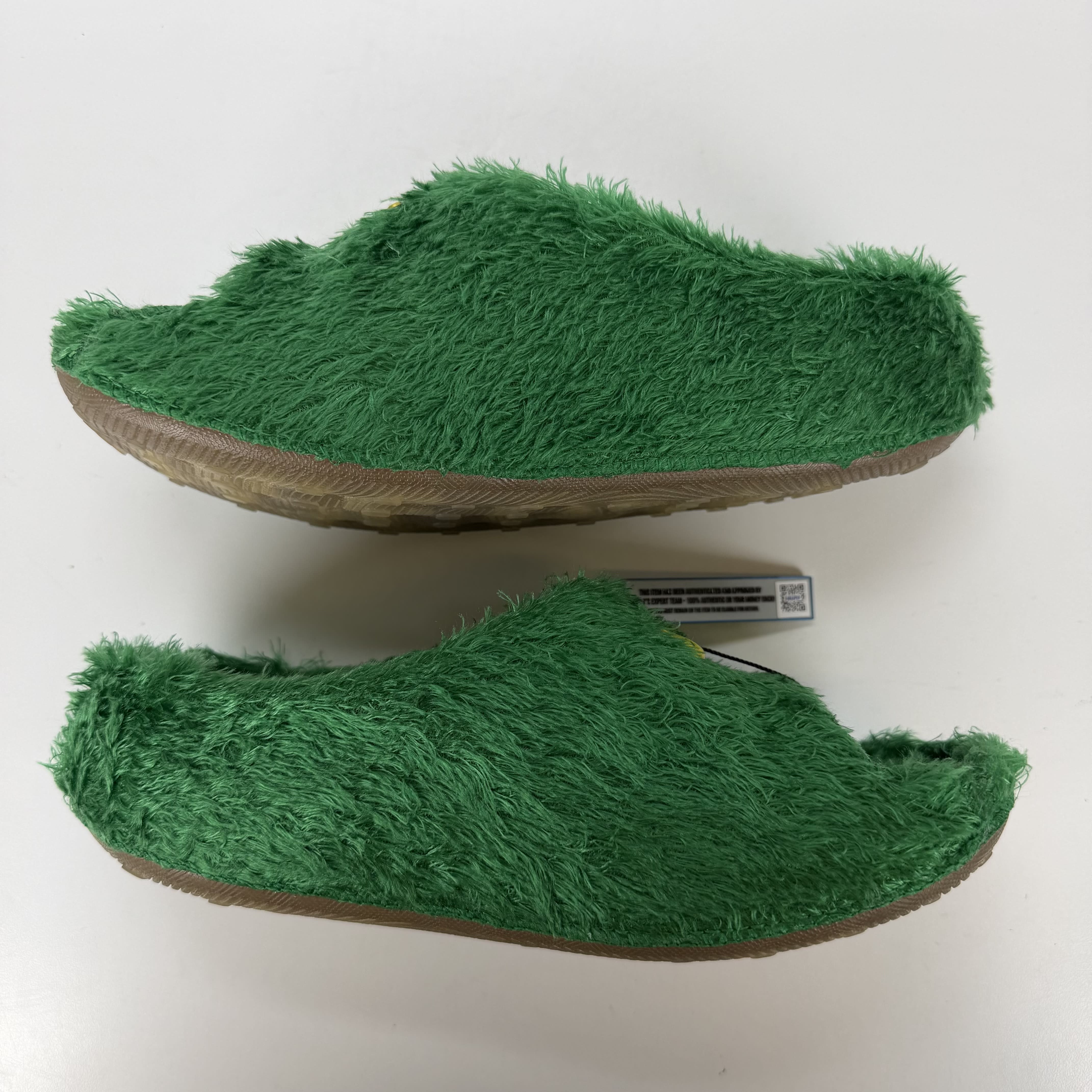 SP5330 Nike ReactX Rejuven8 Slide .SWOOSH Touch Grass Kelly Green