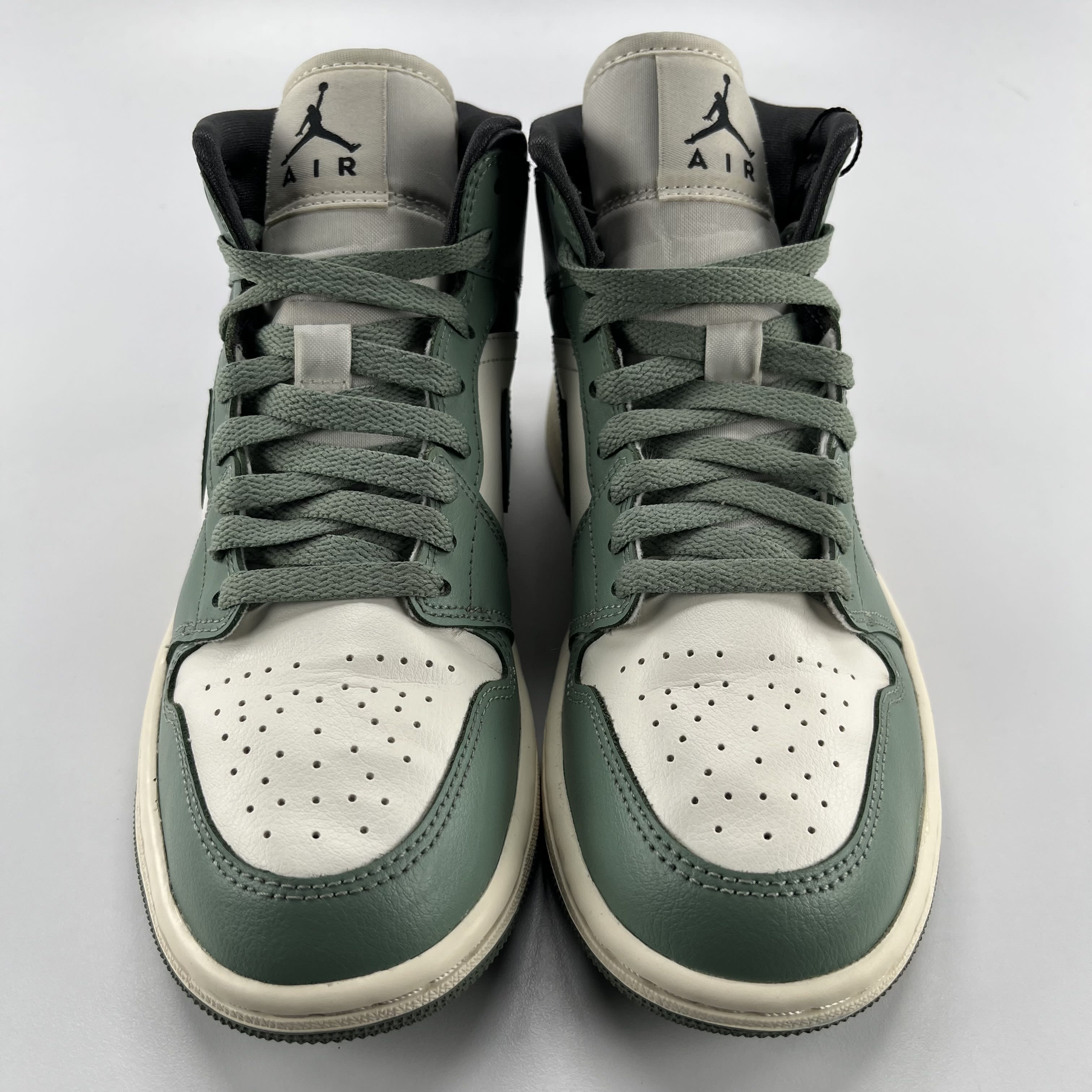 635928 Jordan 1 Mid Jade Smoke (Women's)