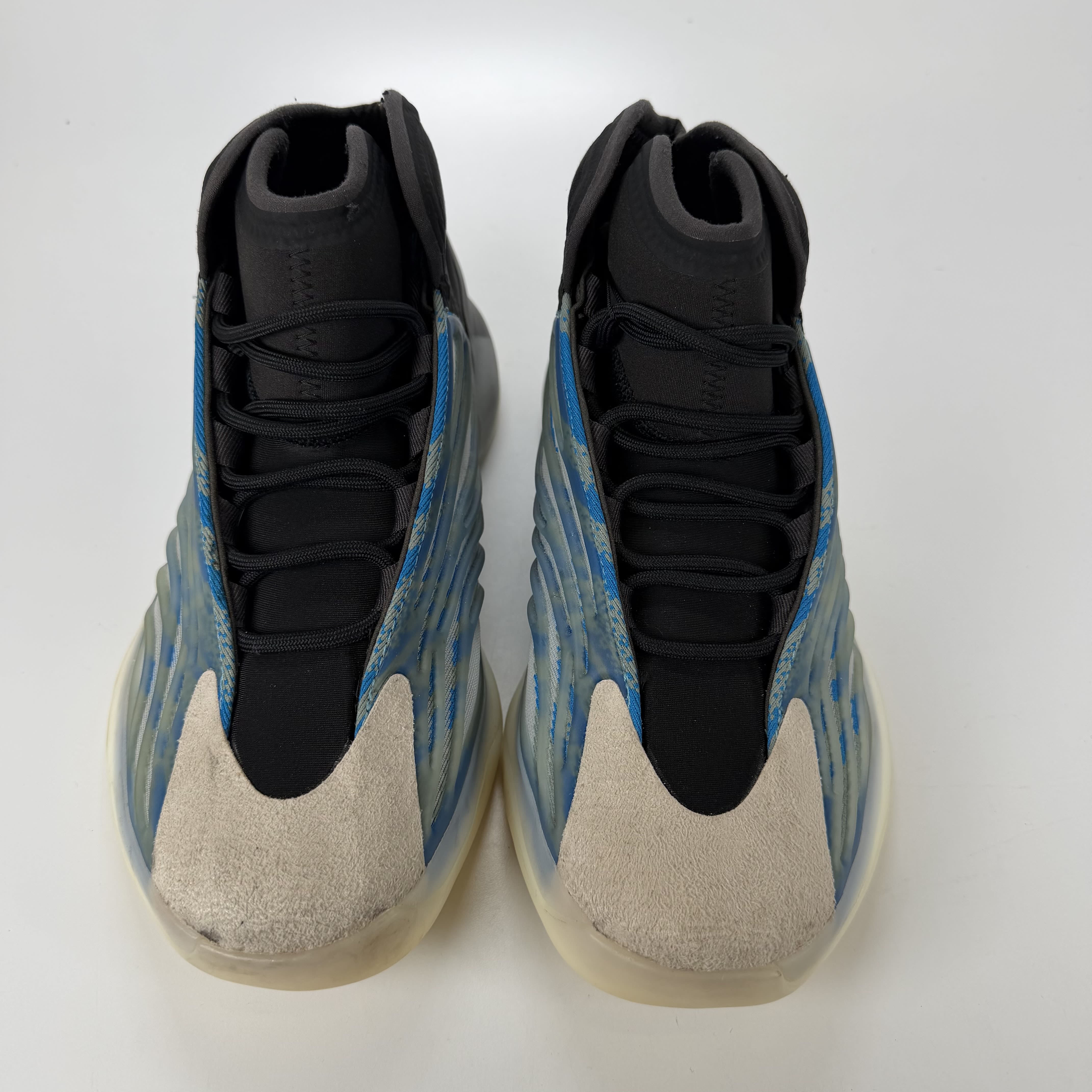 SP4106 adidas Yeezy QNTM Frozen Blue