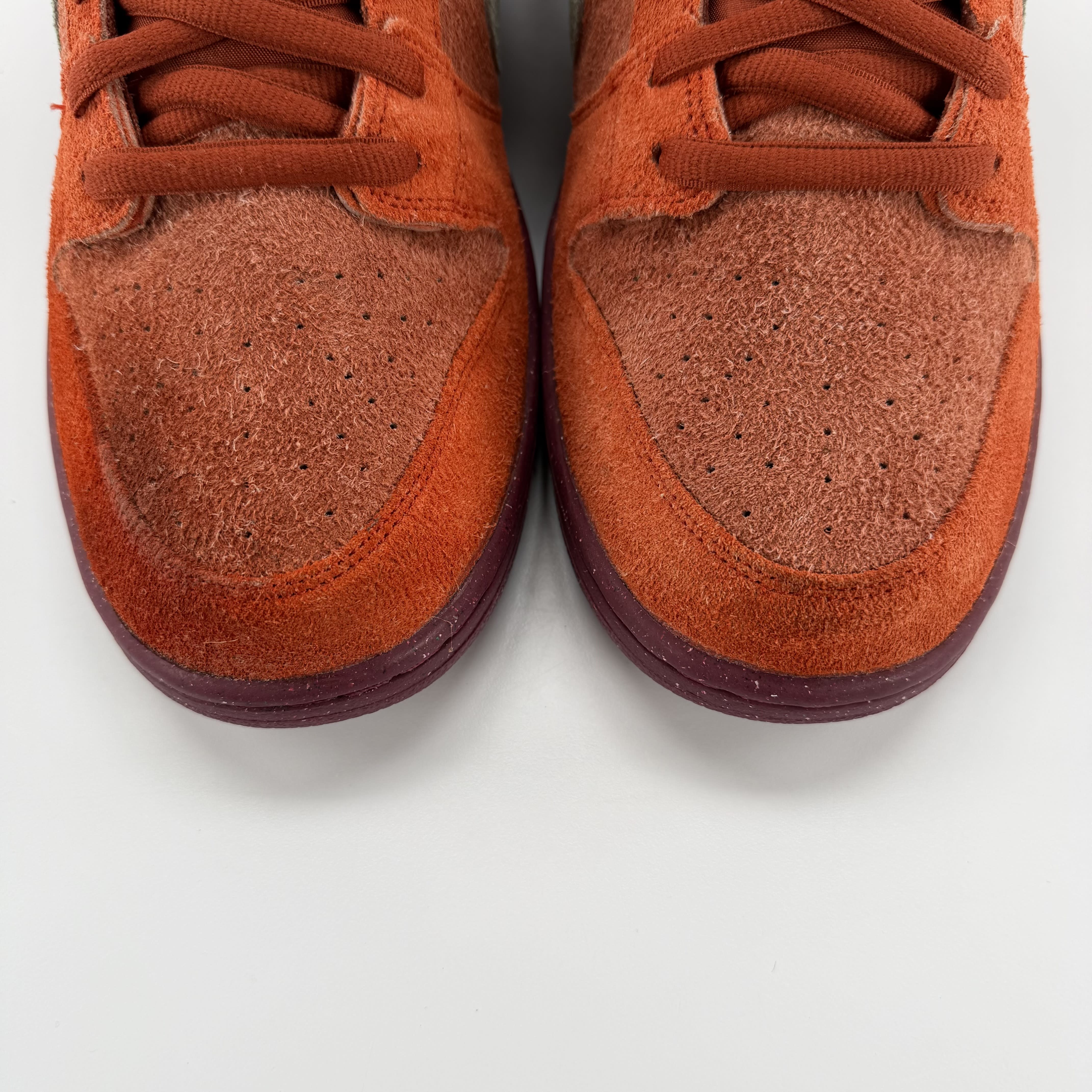516352 Nike SB Dunk Low Mystic Red Rosewood