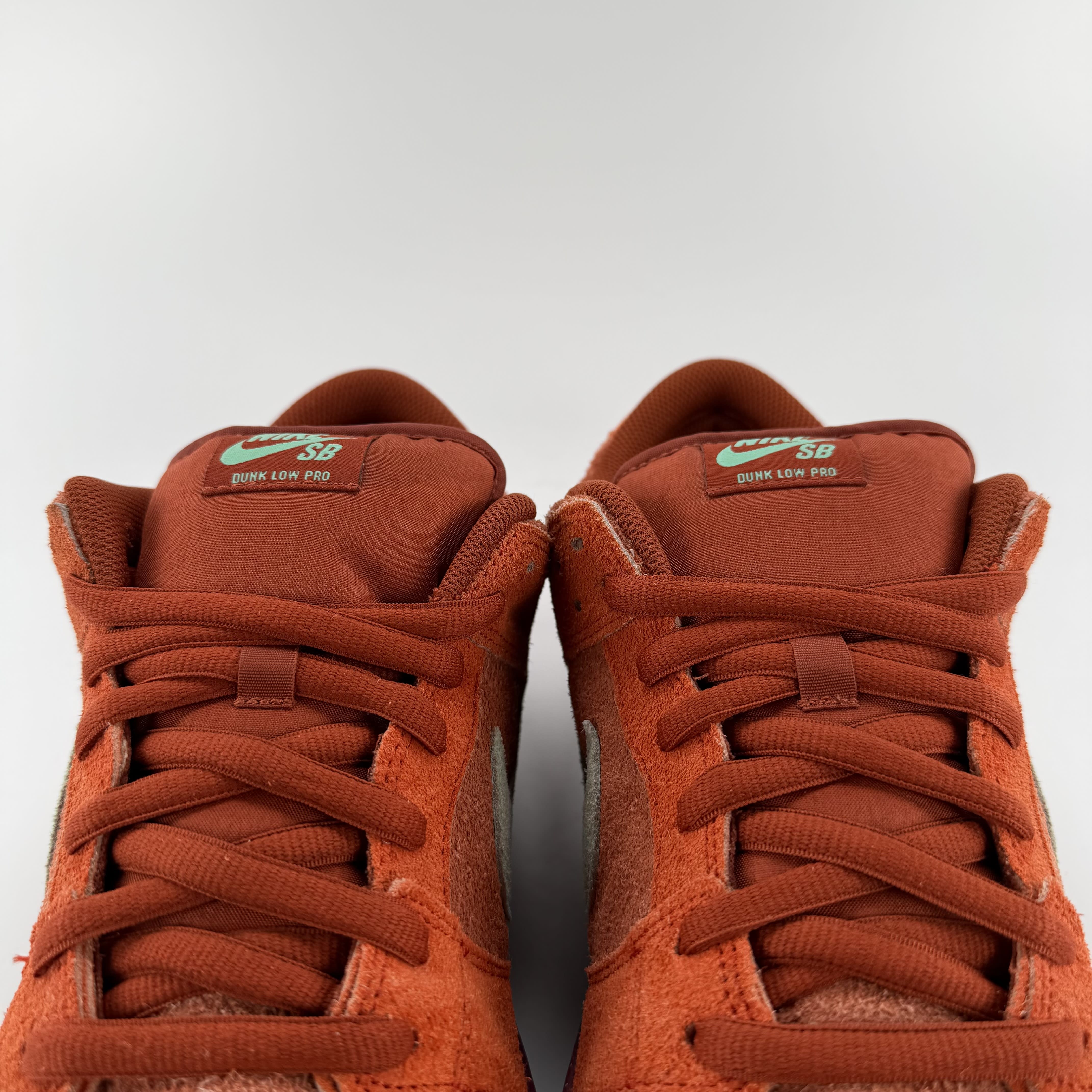 516352 Nike SB Dunk Low Mystic Red Rosewood