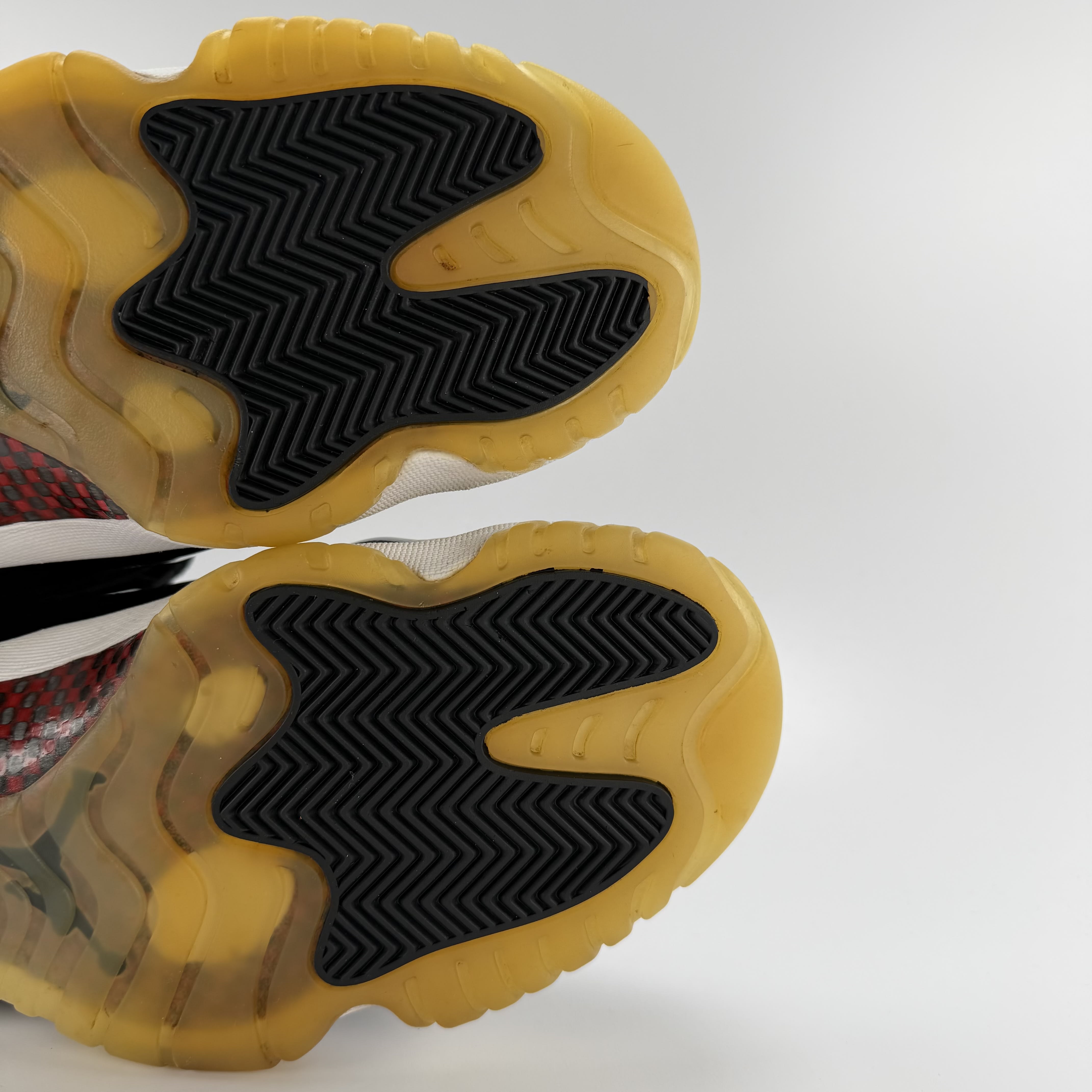 435219 Jordan 11 Retro 72-10