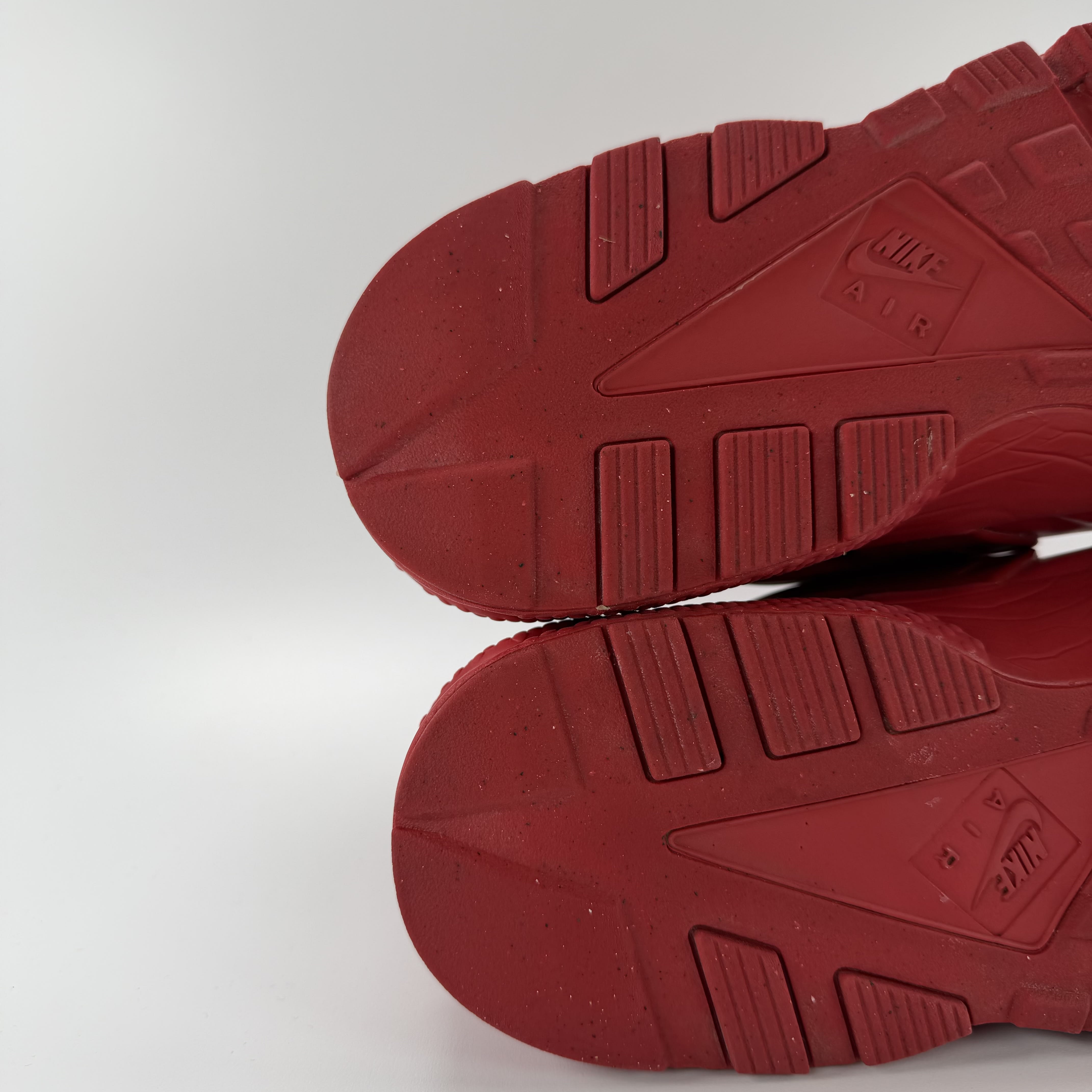 509630 Nike Air Huarache Triple Red