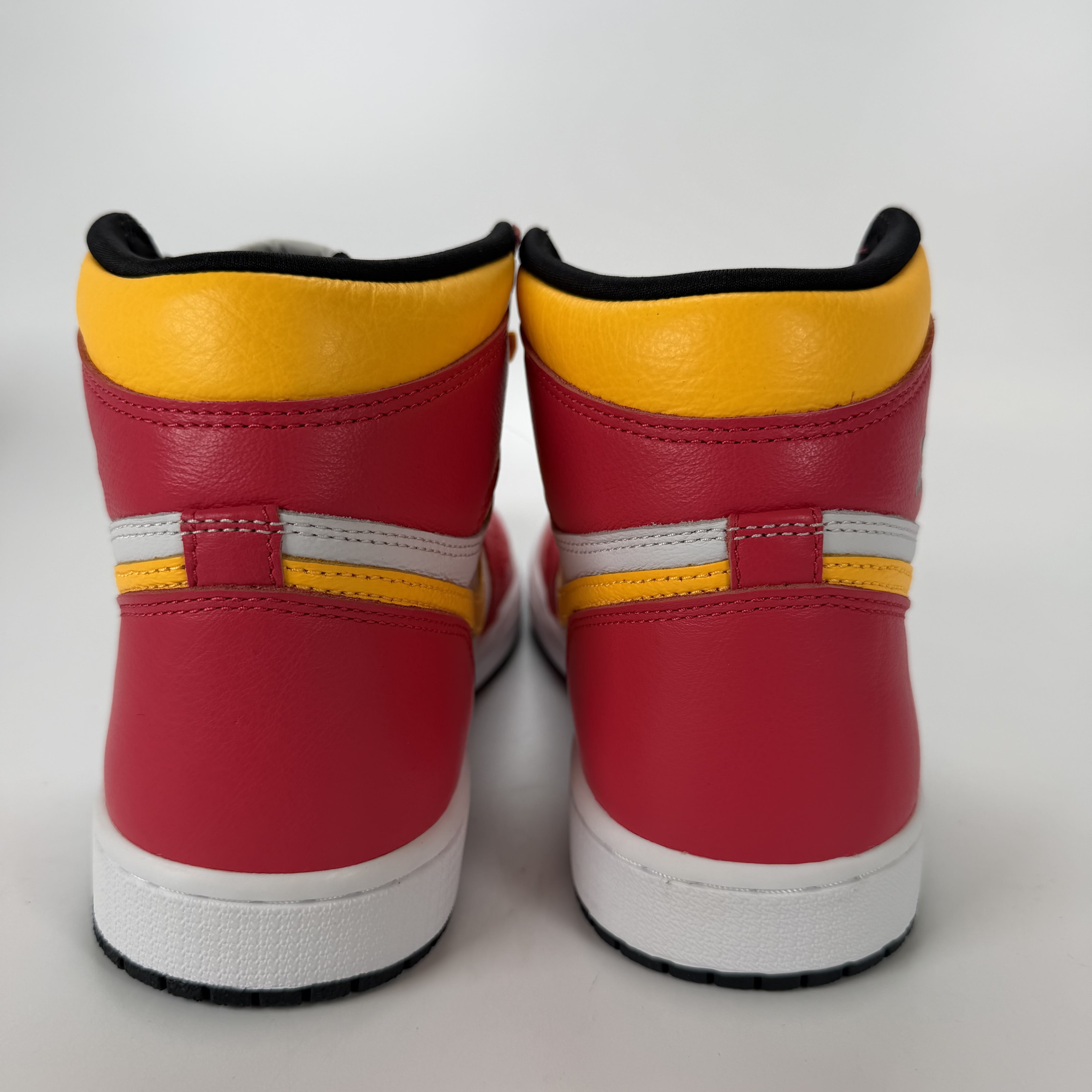 SP5711 Jordan 1 Retro High OG Light Fusion Red