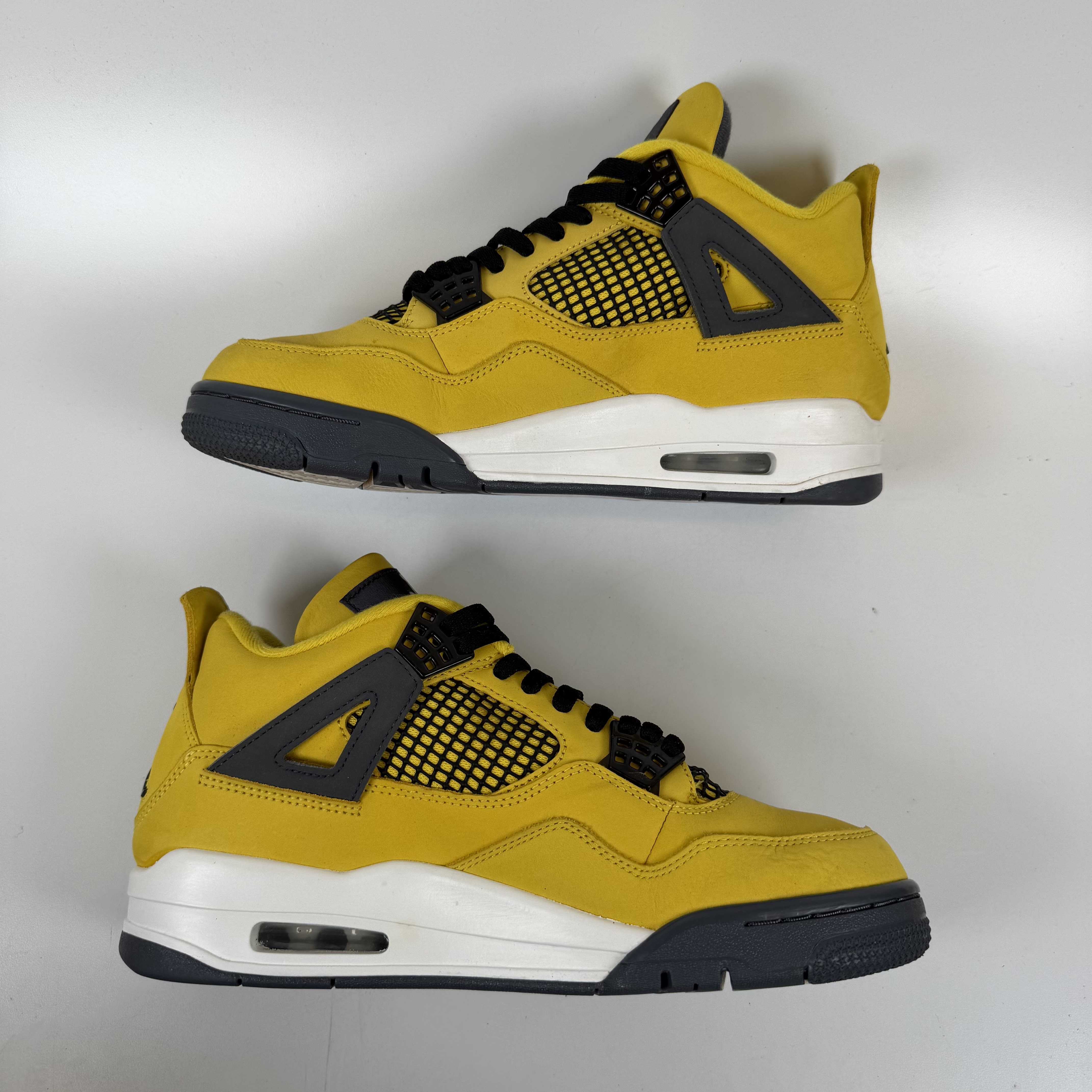 SP11447 Jordan 4 Retro Lightning (2021)