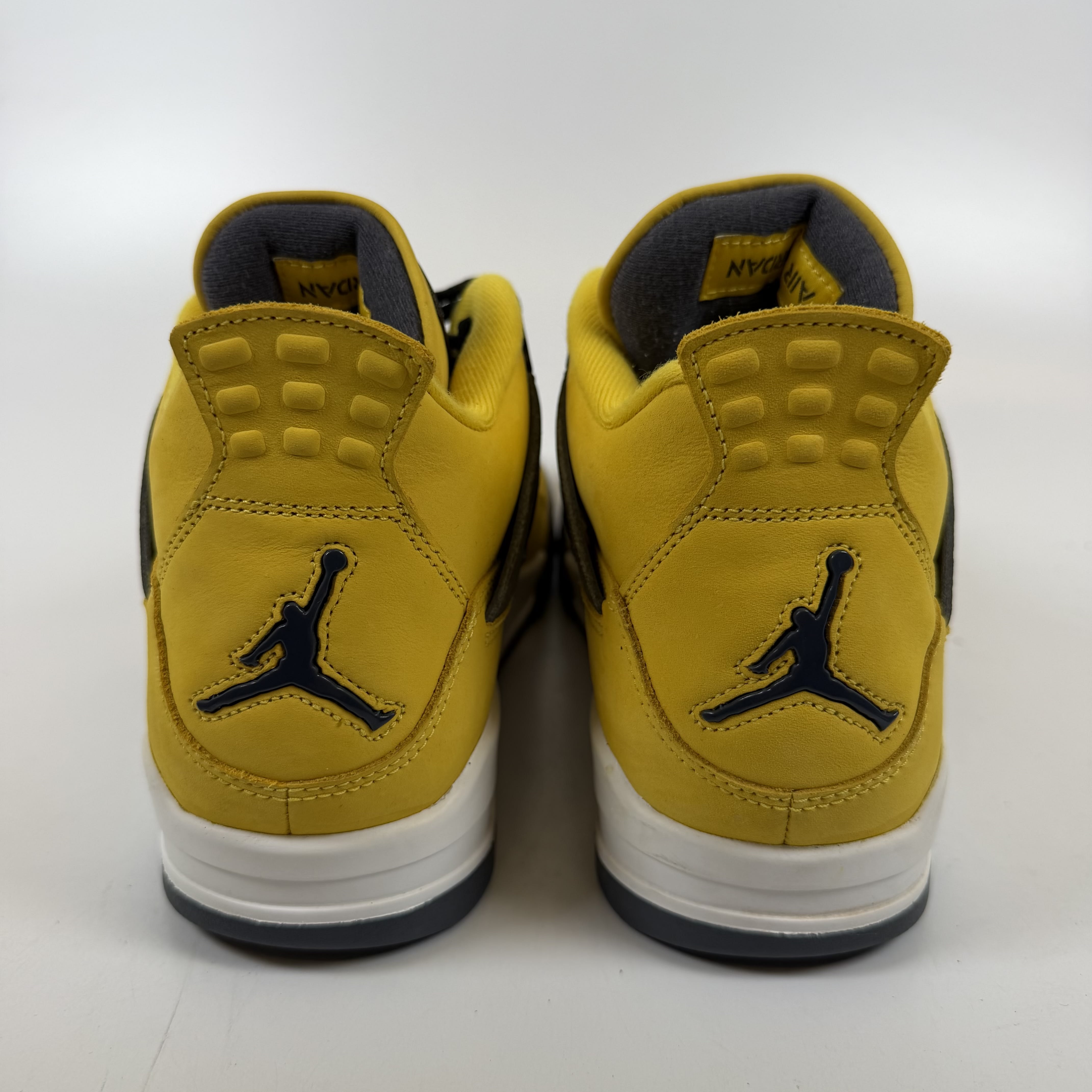 SP11447 Jordan 4 Retro Lightning (2021)