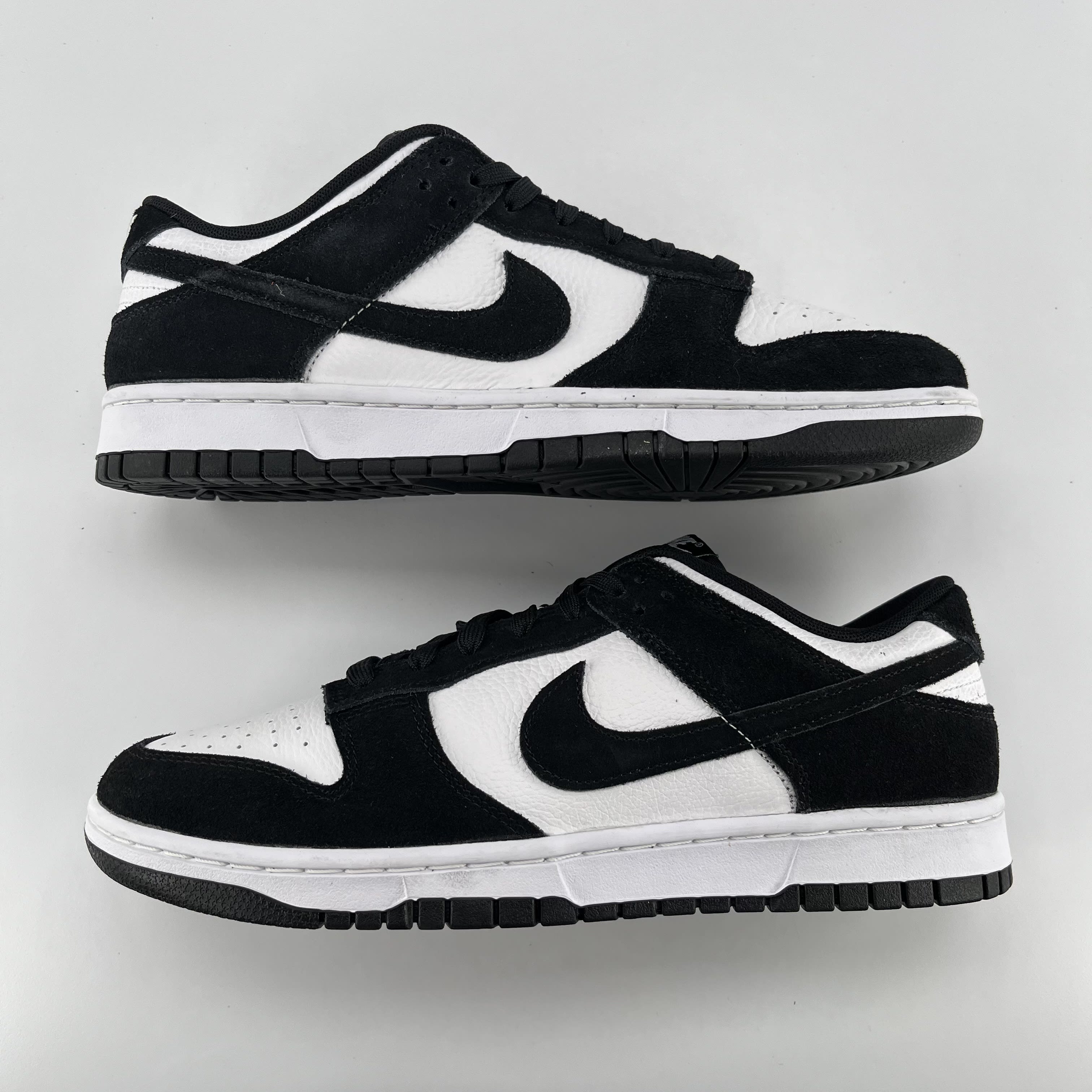 262638 Nike Dunk Low Retro SE Suede Panda