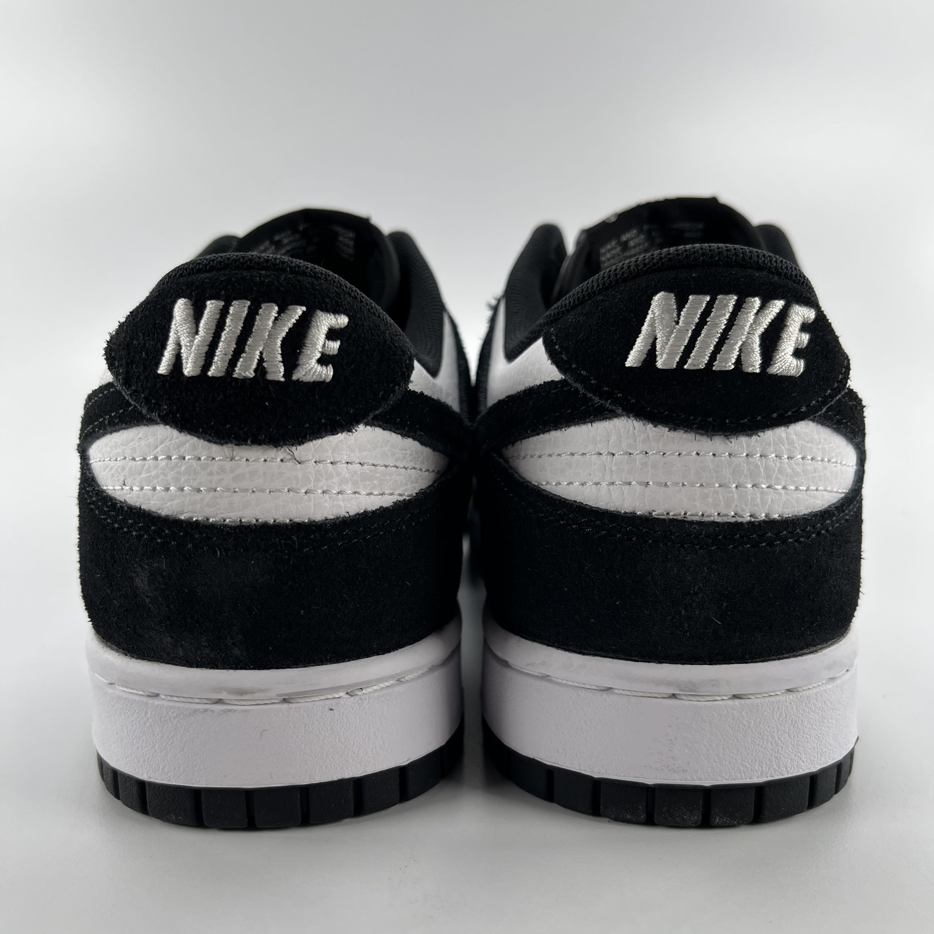 262638 Nike Dunk Low Retro SE Suede Panda