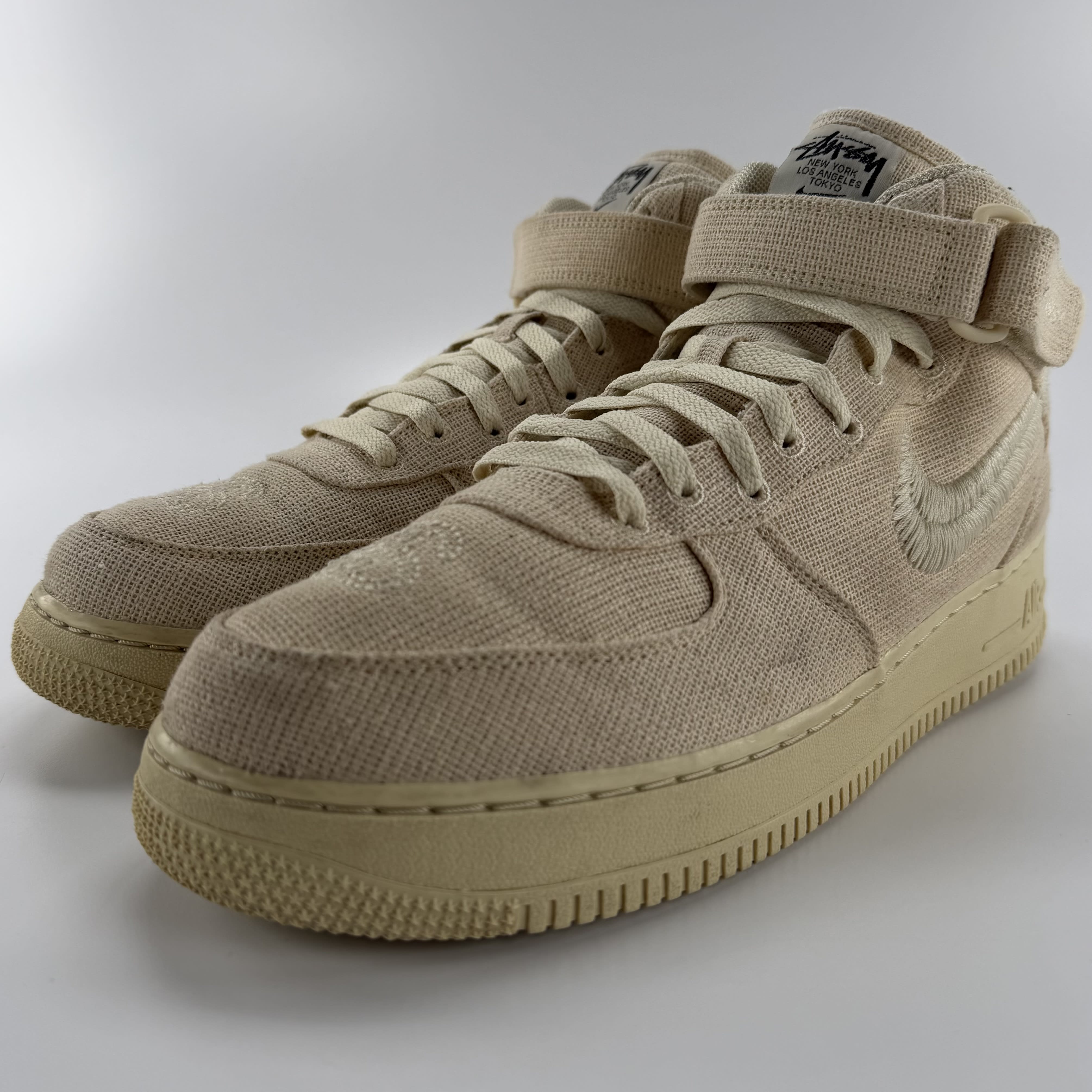 766852 Nike Air Force 1 Mid Stussy Fossil