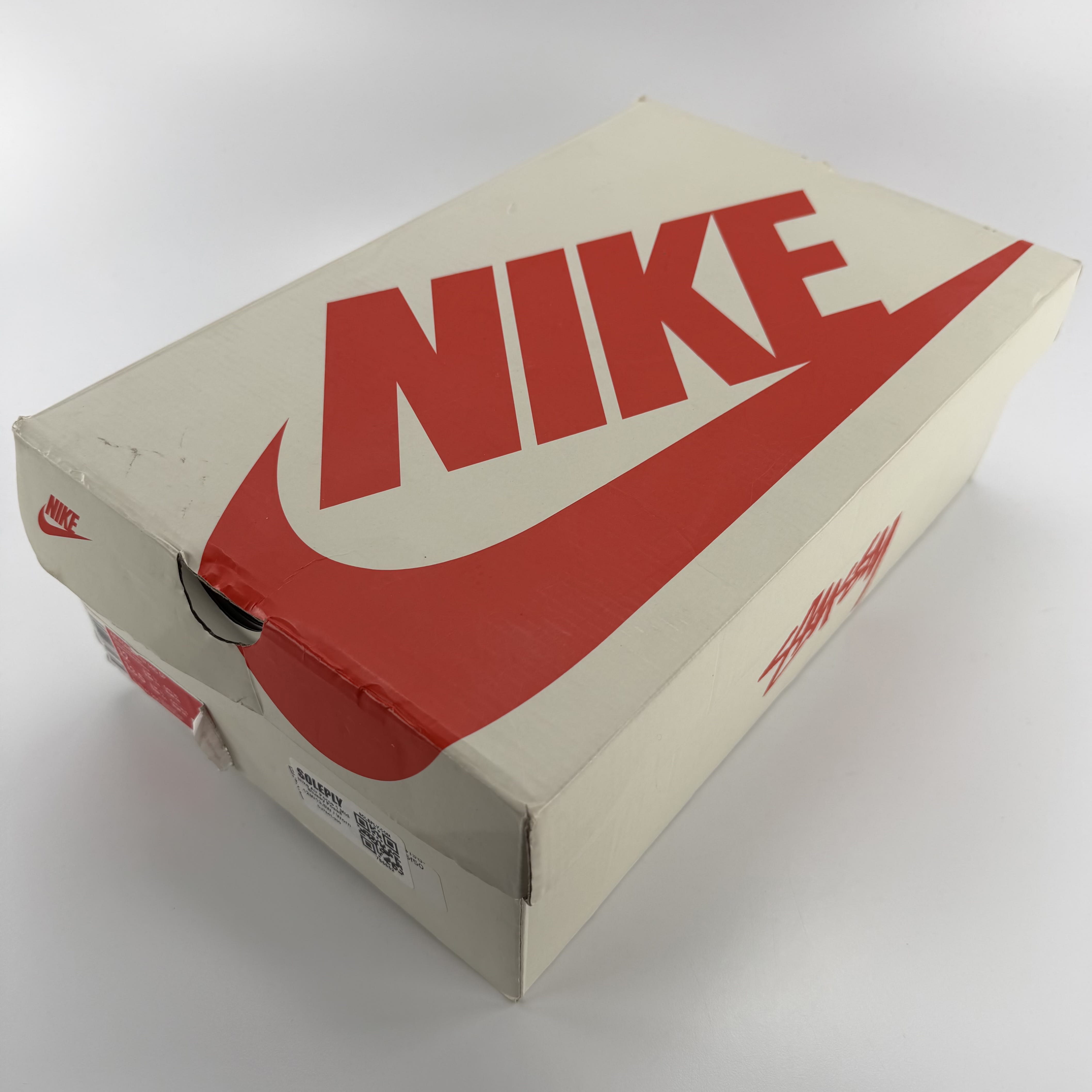 766852 Nike Air Force 1 Mid Stussy Fossil