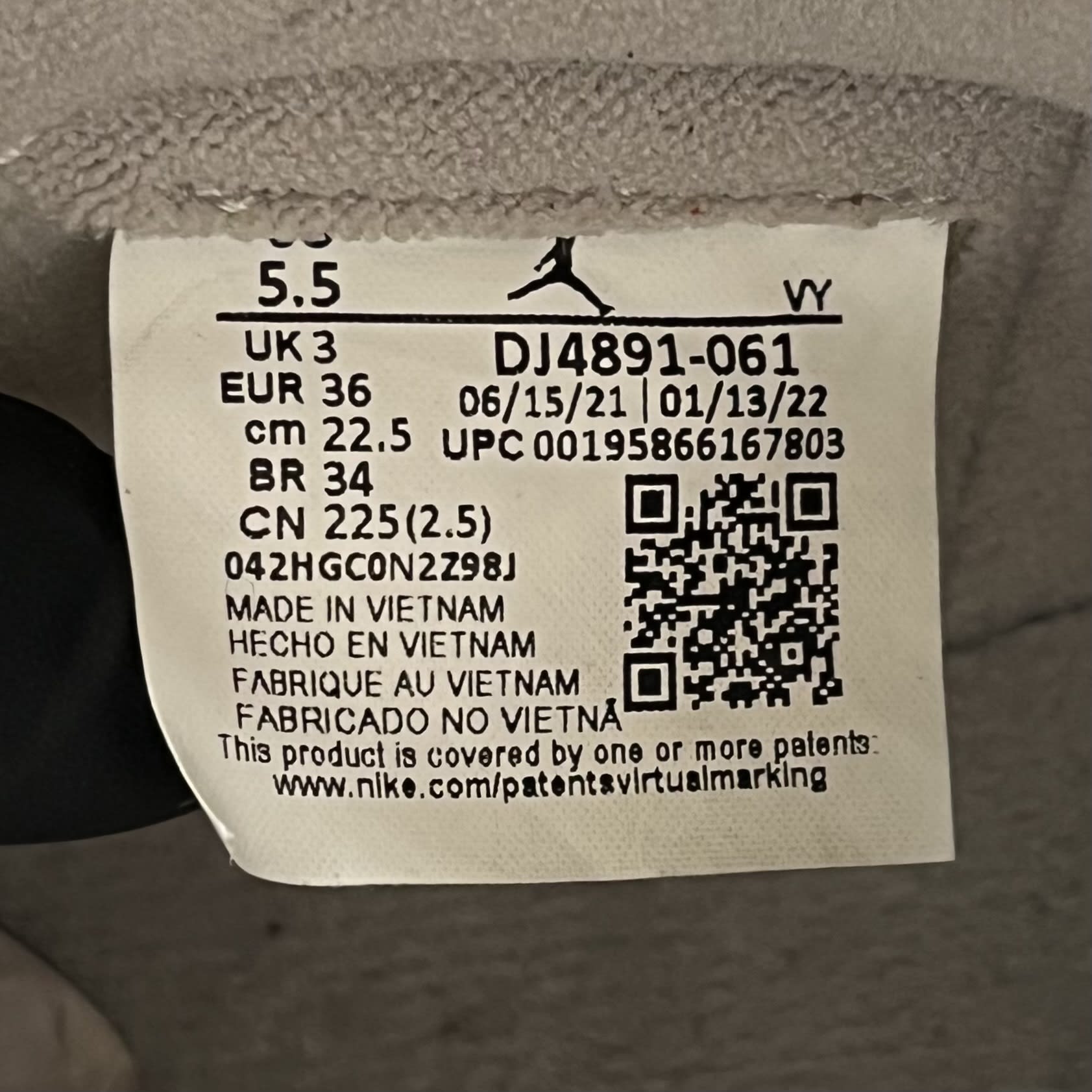 634750 Jordan 1 Retro High OG Varsity Red (Women's)