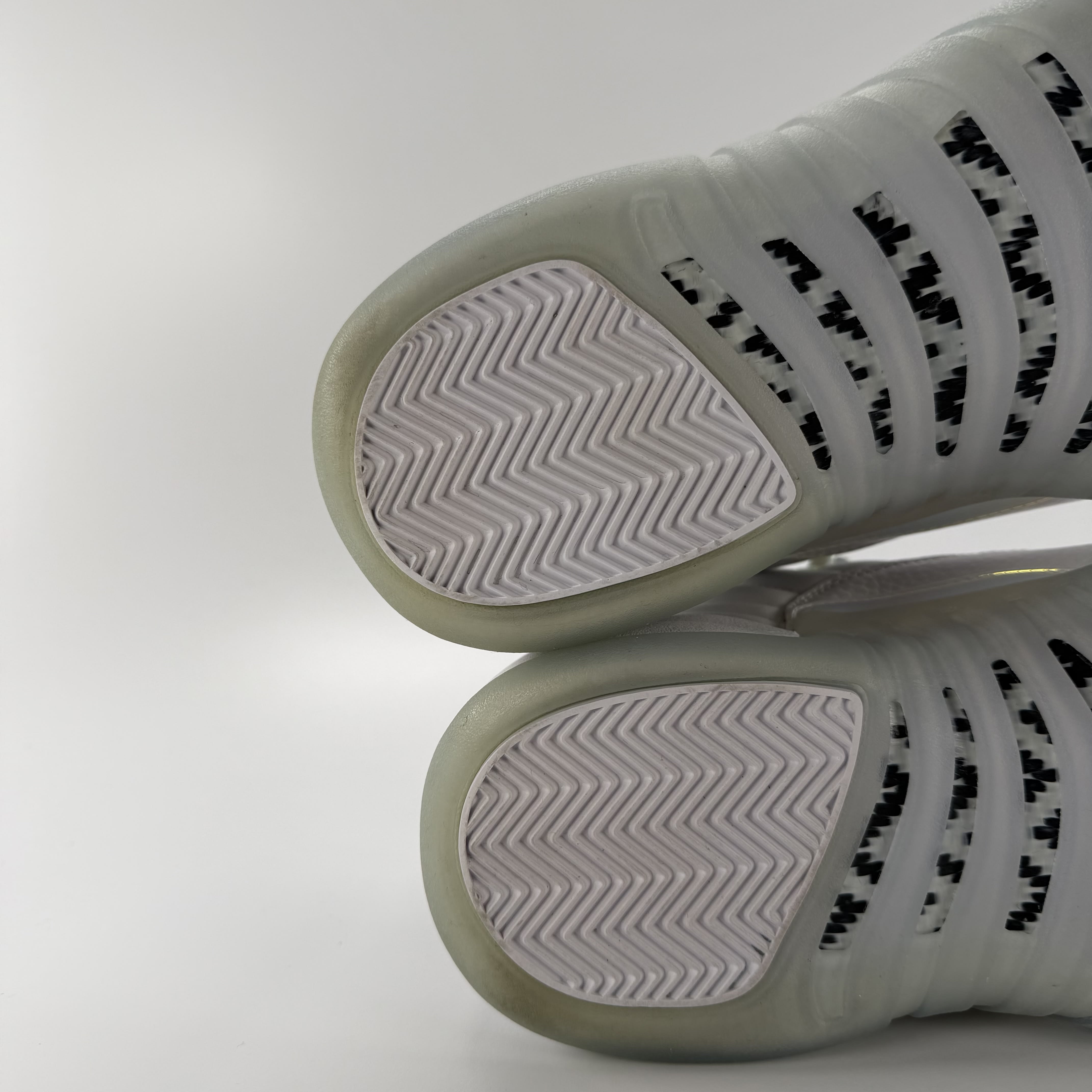787780 Jordan 12 Retro Low Easter (2021)