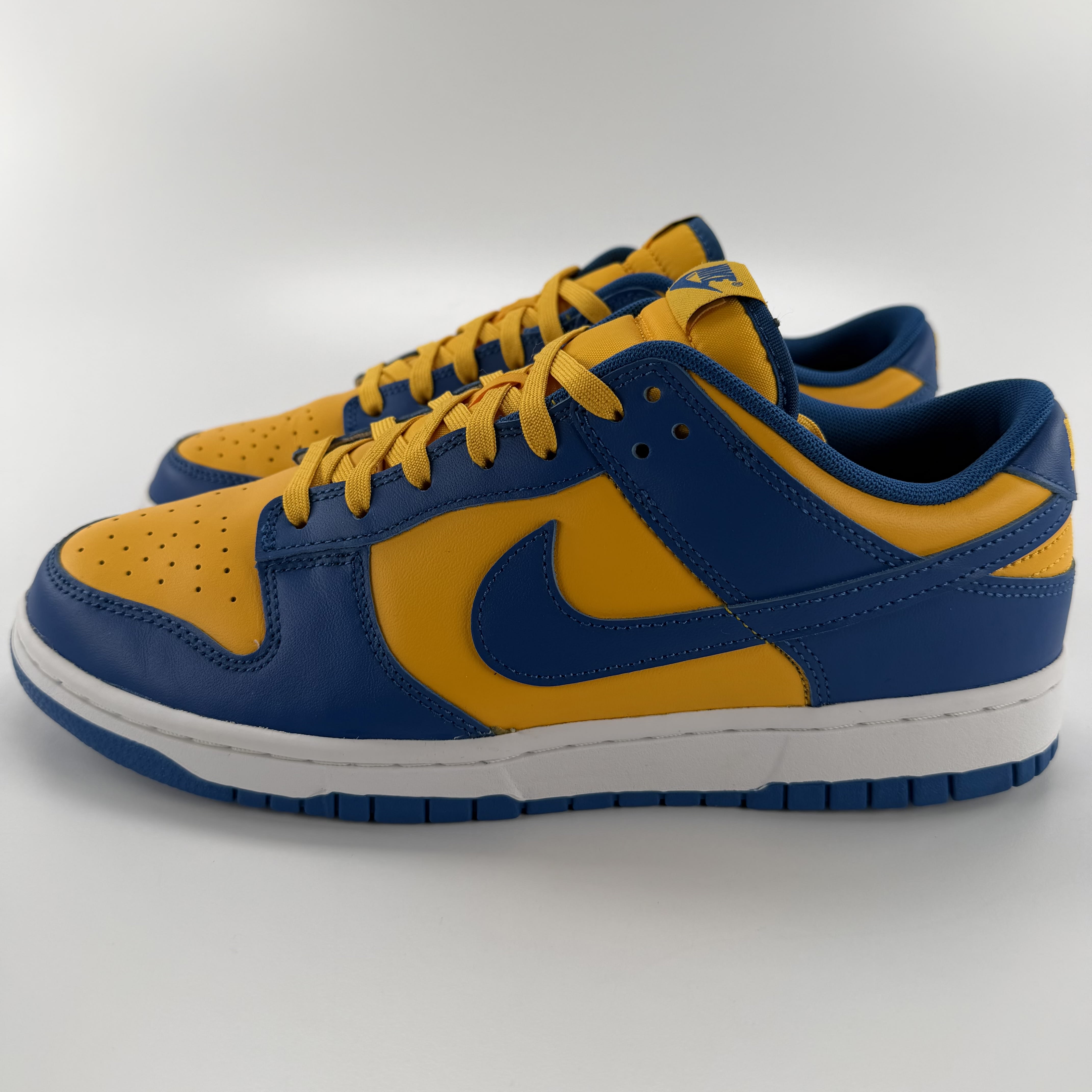 518160 Nike Dunk Low UCLA