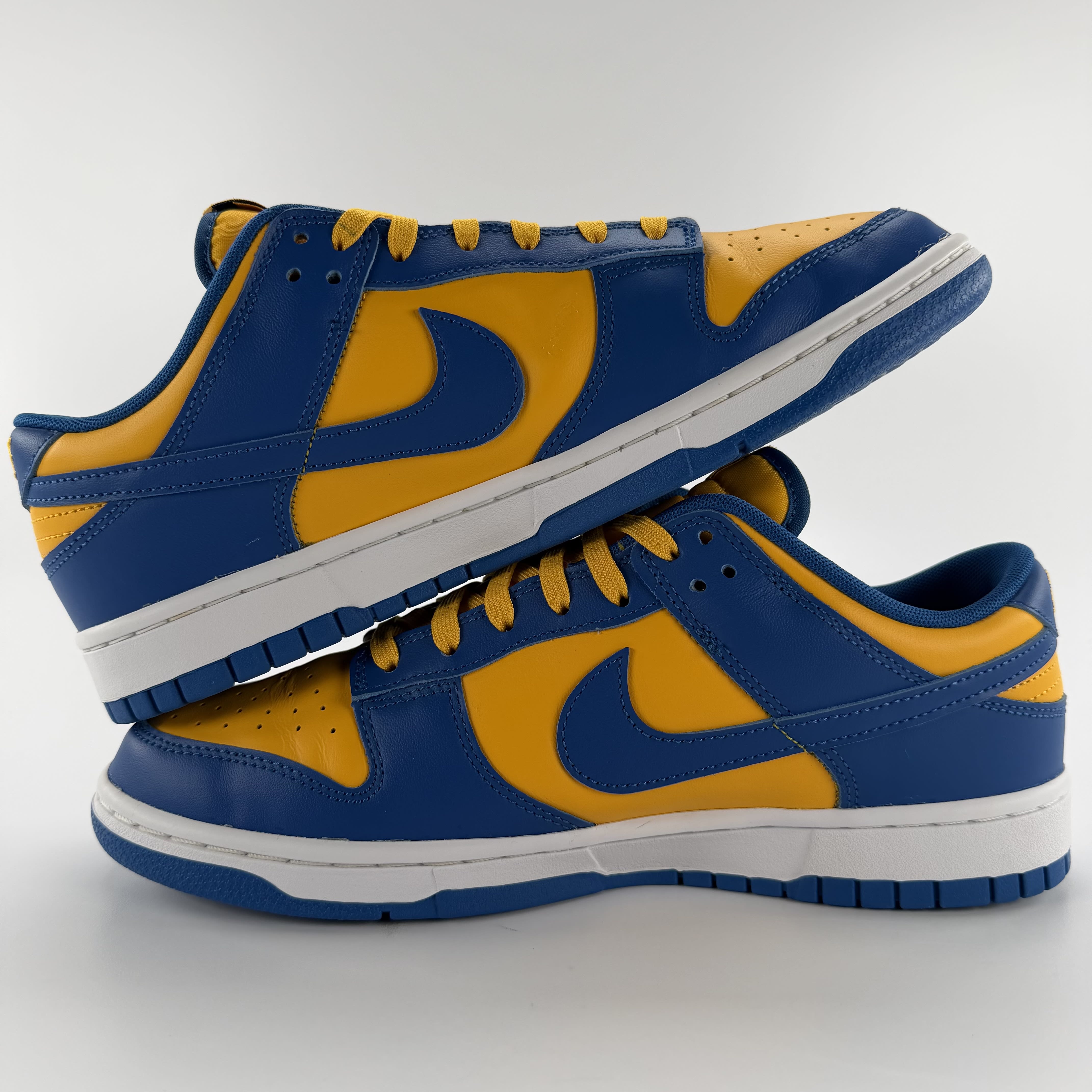 518160 Nike Dunk Low UCLA