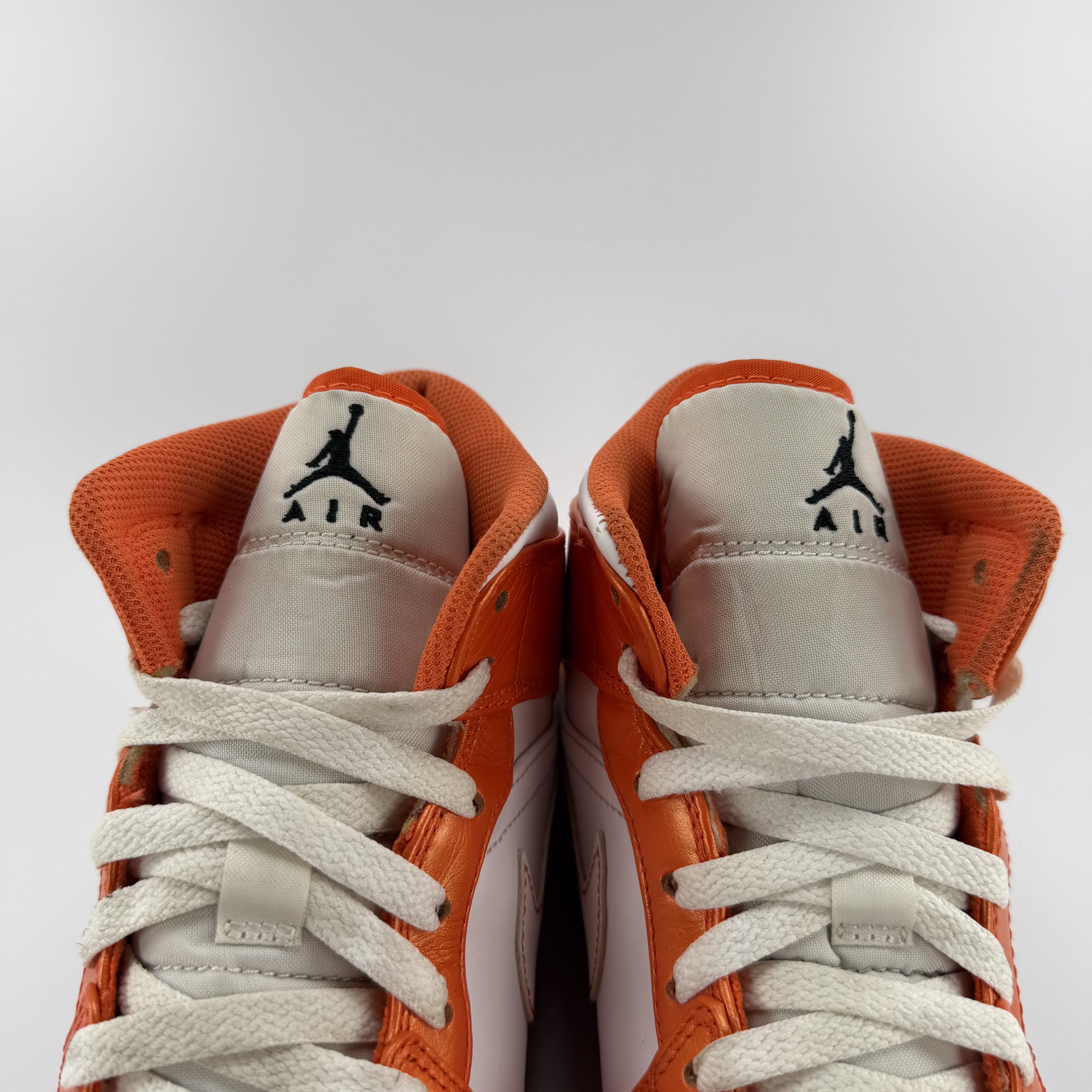 462499 Jordan 1 Mid Metallic Orange