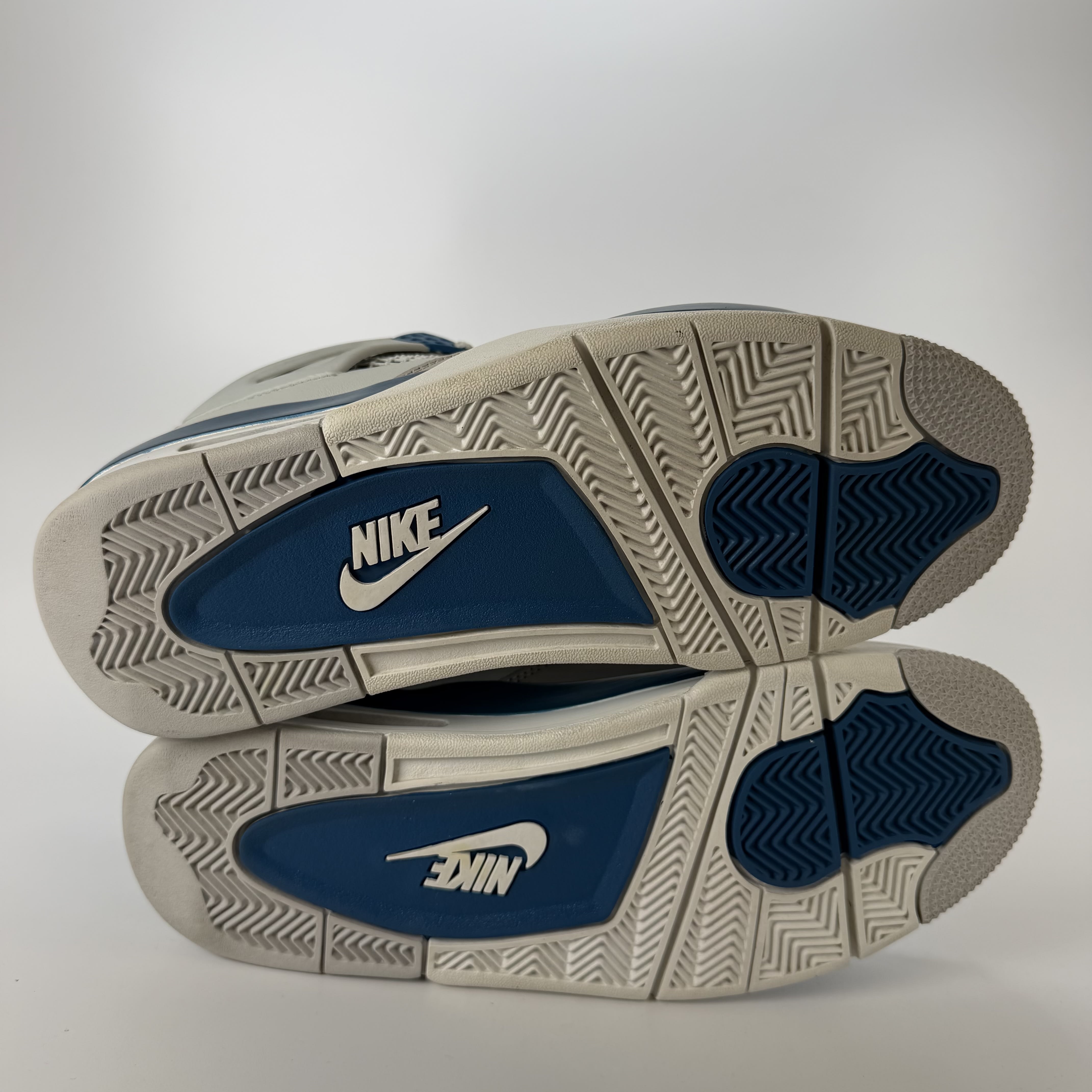 767238 Jordan 4 Retro Military Blue (2024)